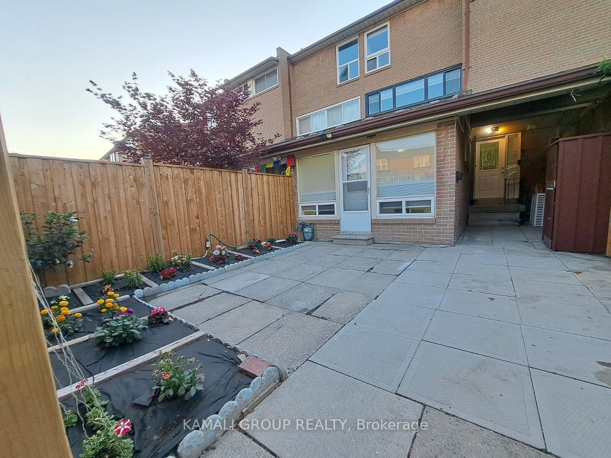 262 John Garland Boulevard 209 Property Photo 26
