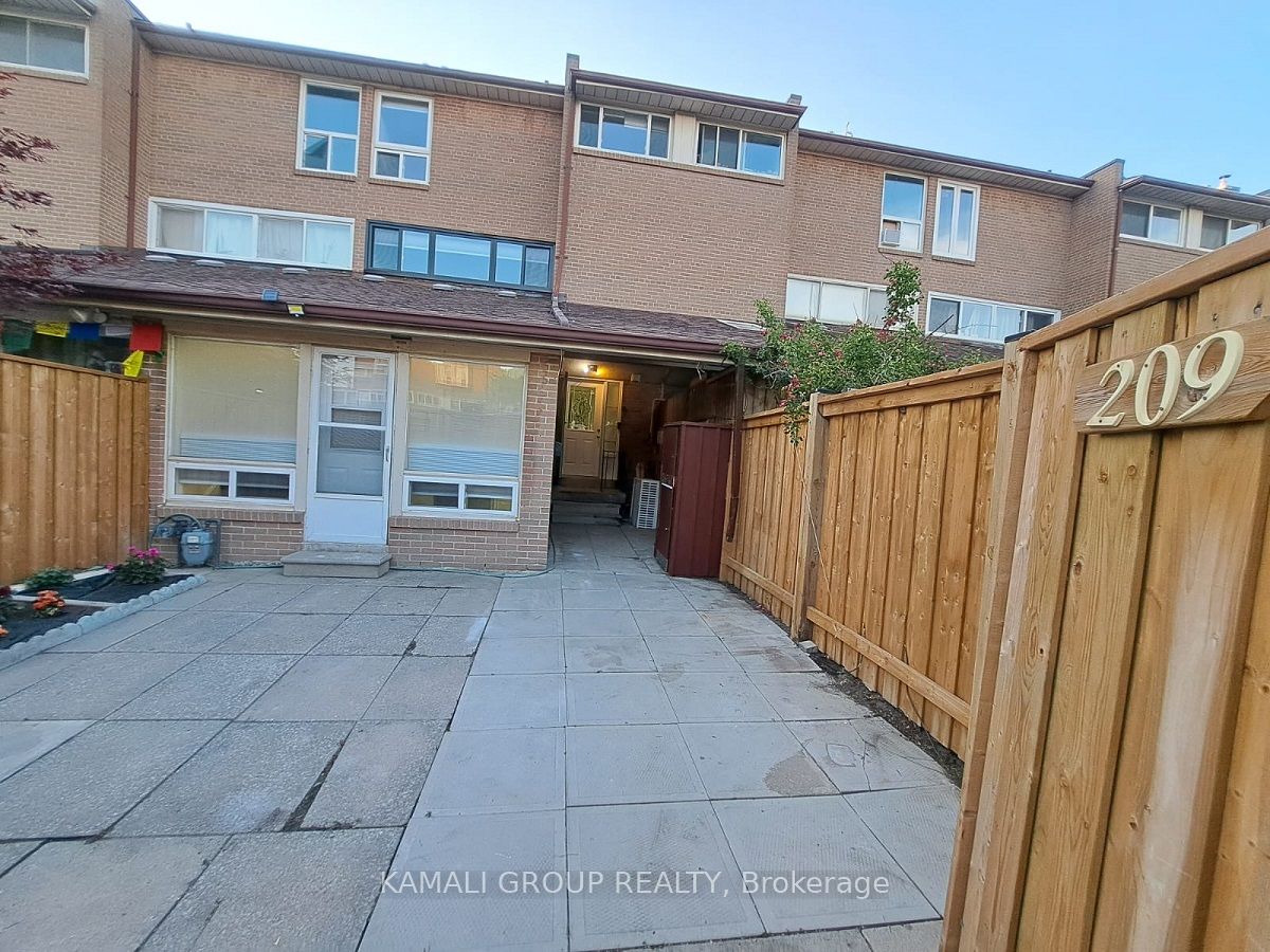 262 John Garland Boulevard 209 Property Photo 27