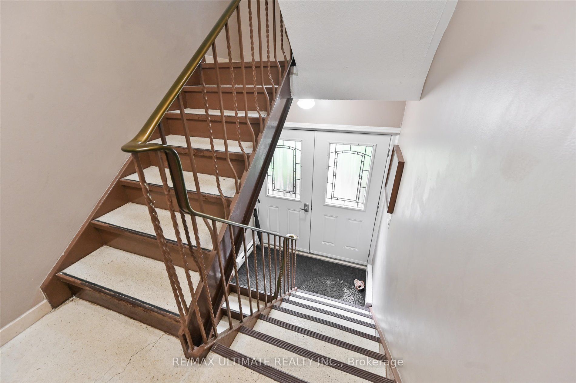 76 Hilldale Road Property Photo 3
