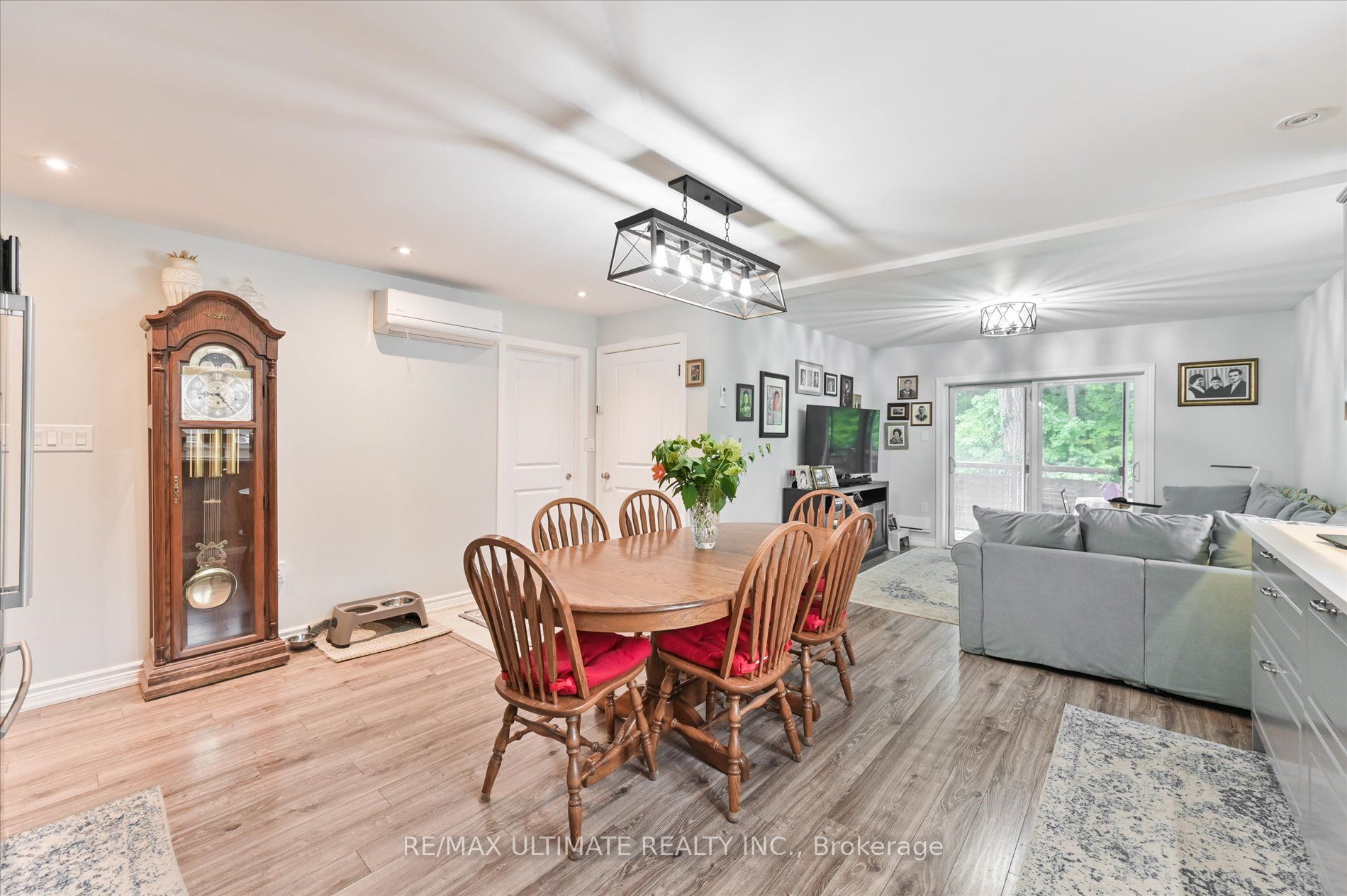 76 Hilldale Road Property Photo 6