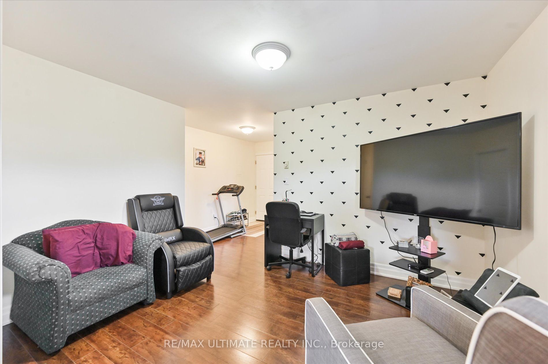 76 Hilldale Road Property Photo 20