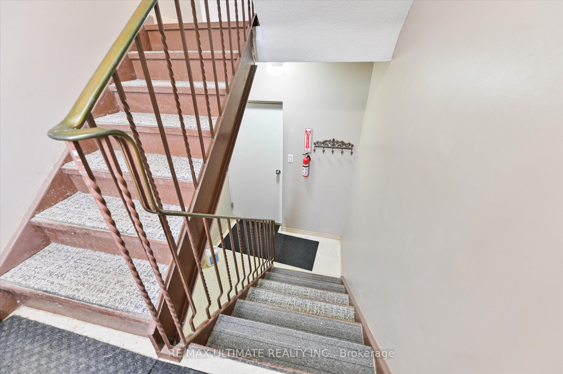 76 Hilldale Road Property Photo 40
