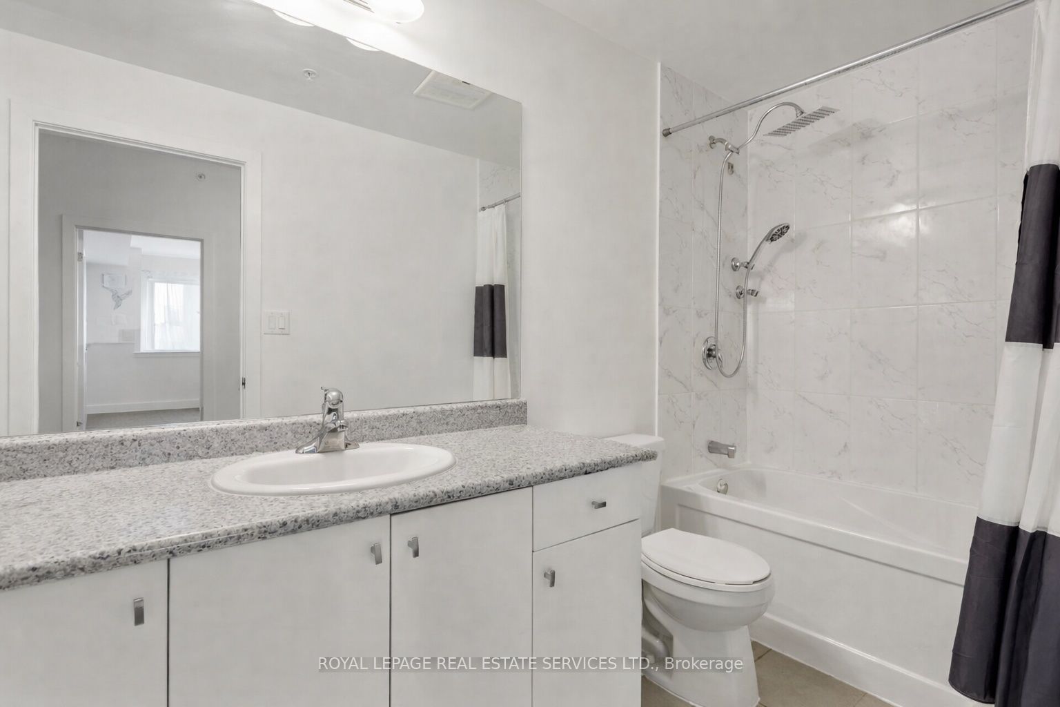 150 Oak Park Boulevard 420 Property Photo 4