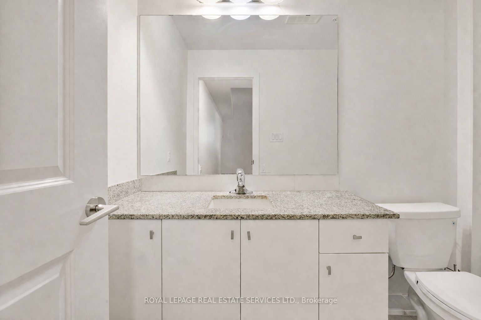 150 Oak Park Boulevard 420 Property Photo 11