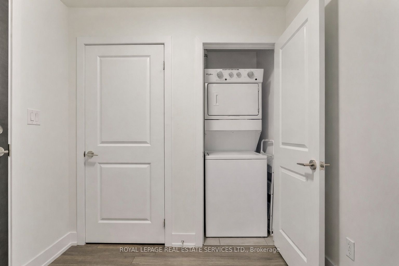 150 Oak Park Boulevard 420 Property Photo 18