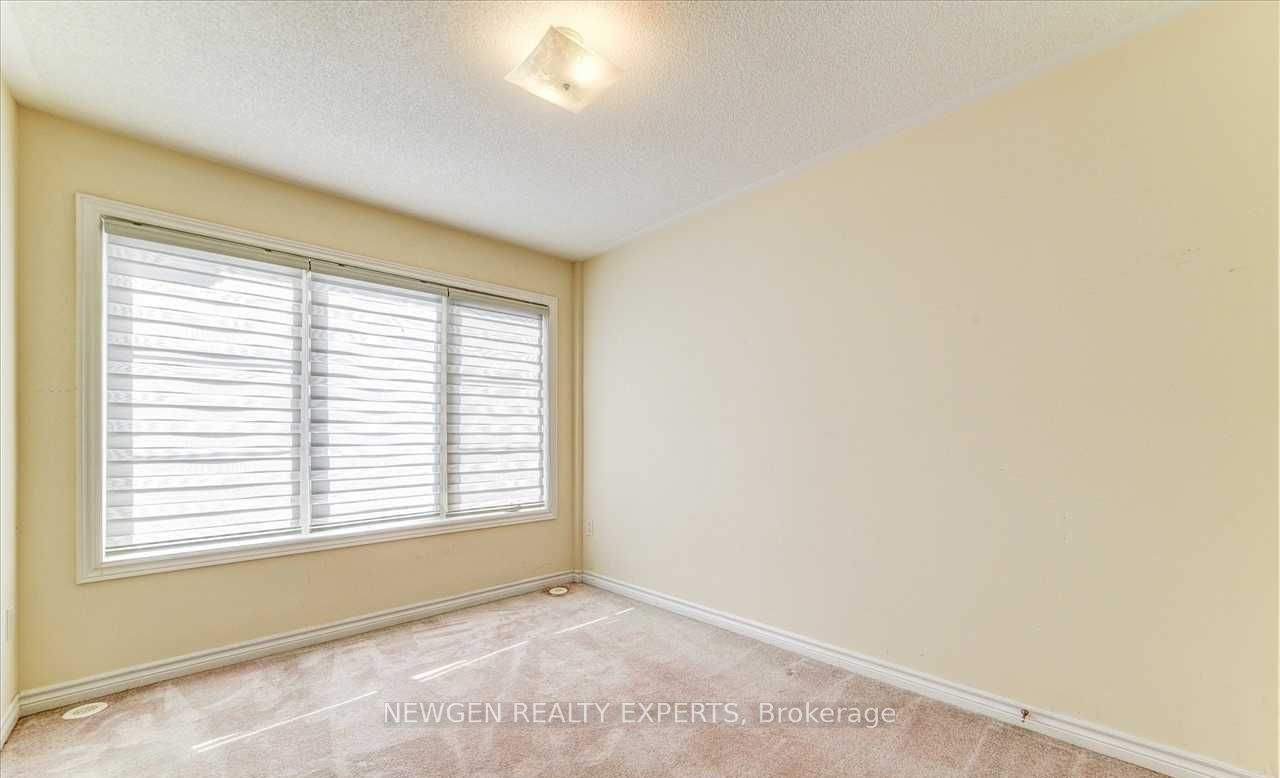 200 Veterans Drive N 16 Property Photo 10