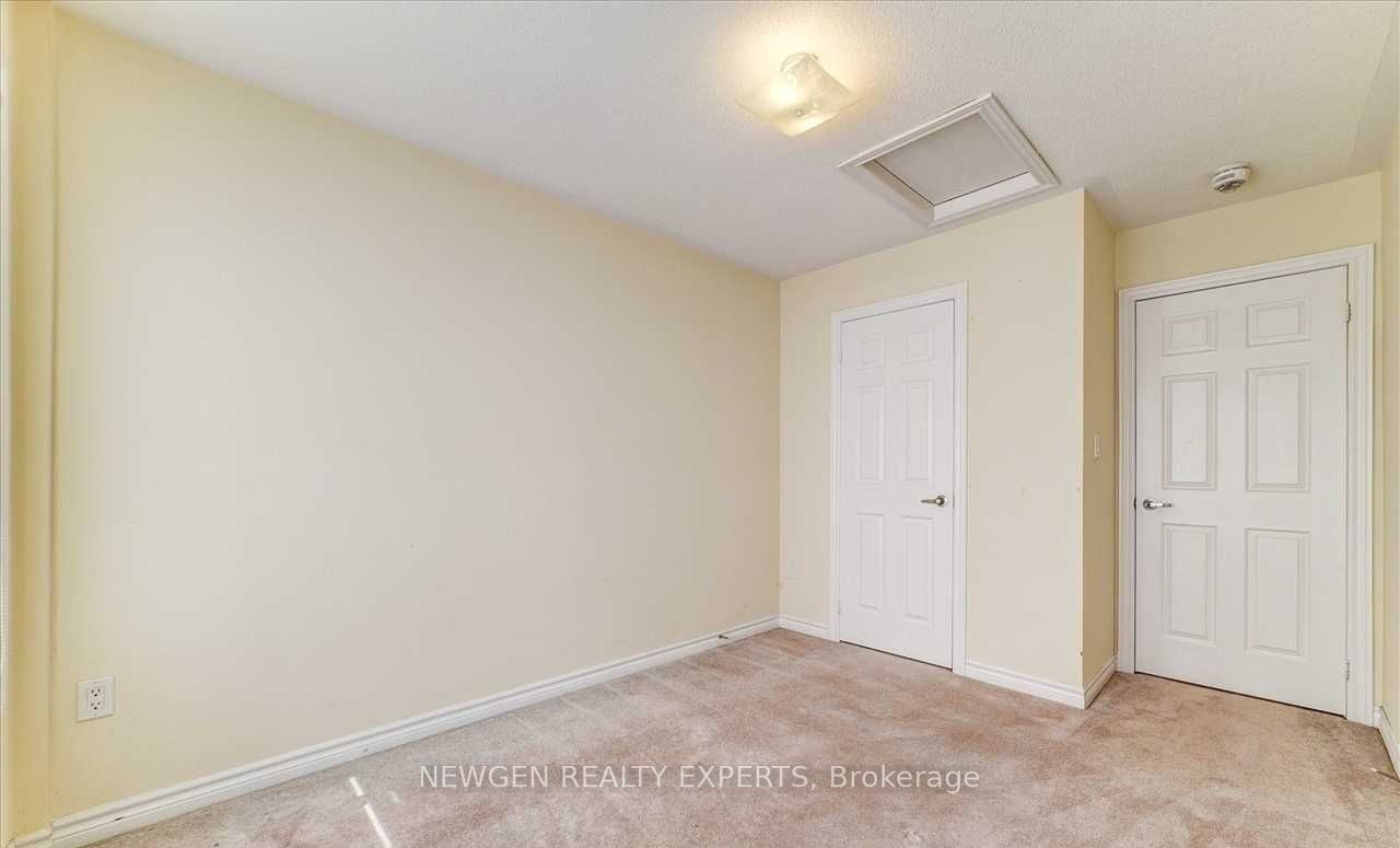 200 Veterans Drive N 16 Property Photo 11