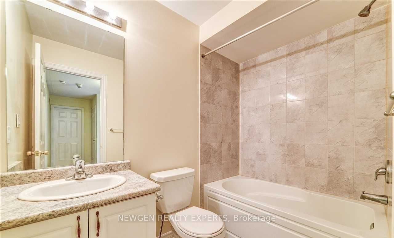 200 Veterans Drive N 16 Property Photo 12