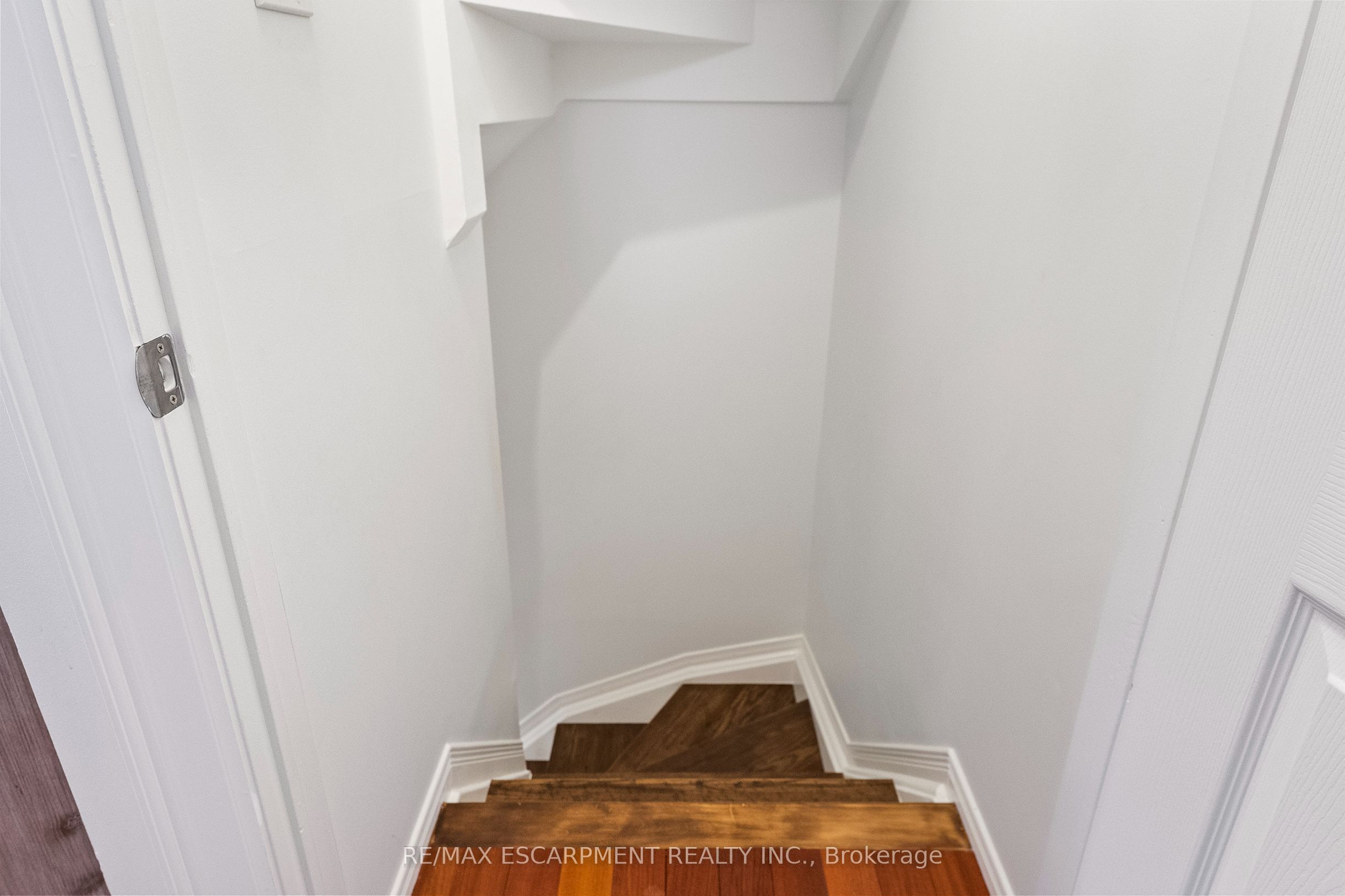 1839 Fellen Place Property Photo 29