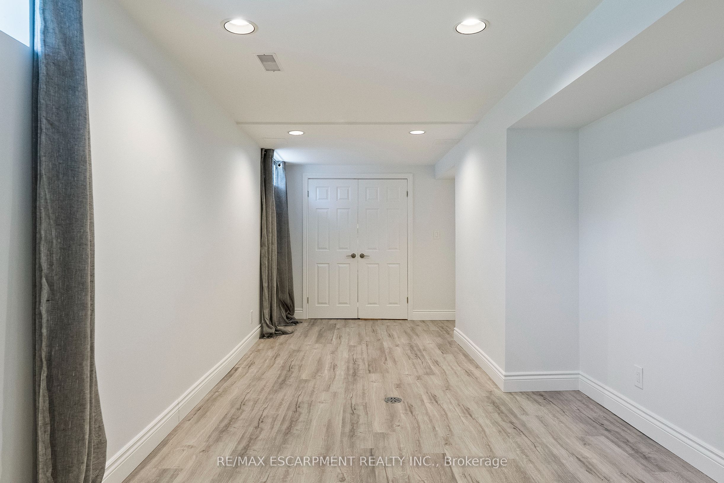 1839 Fellen Place Property Photo 34
