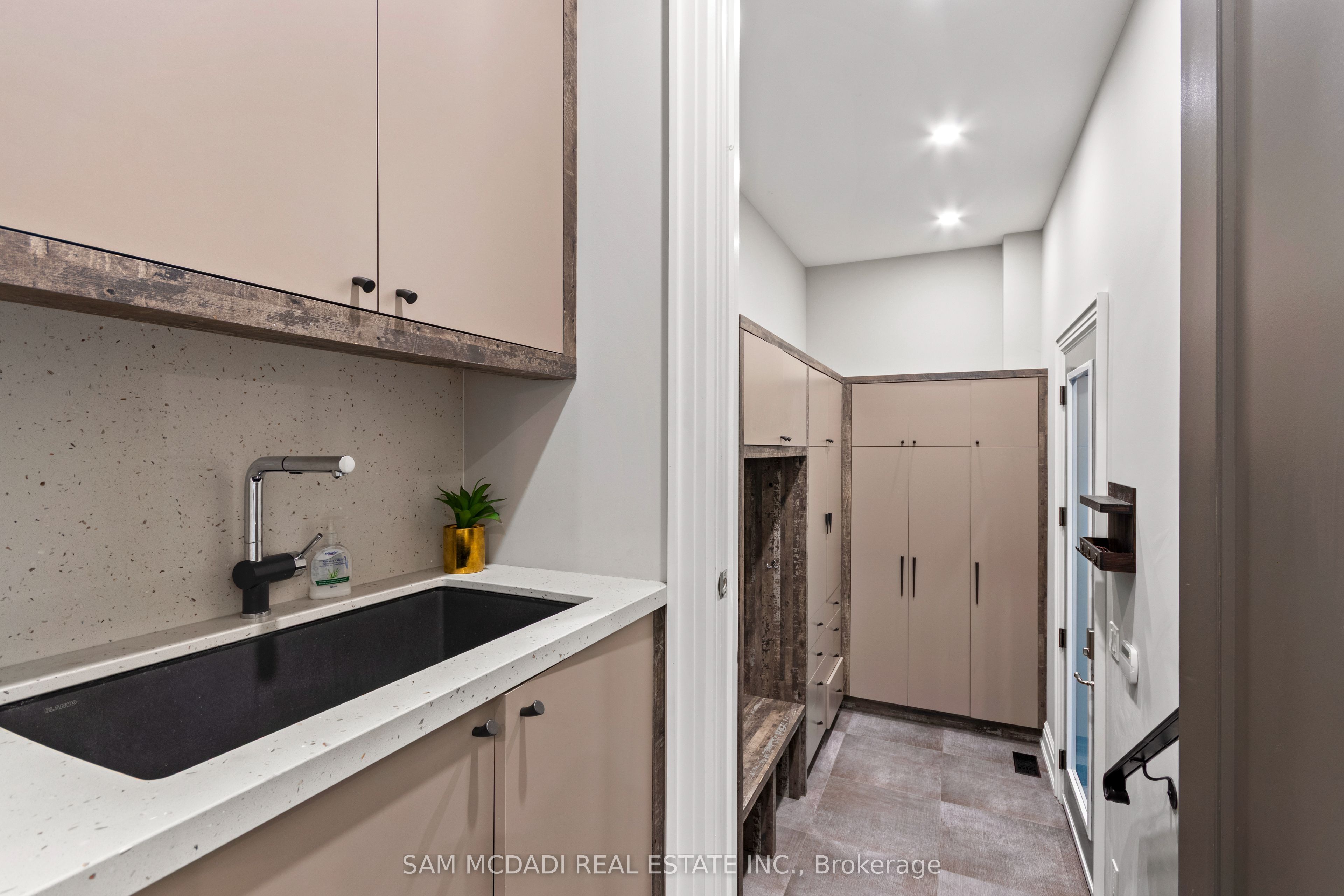 1134 Welwyn Drive Property Photo 23