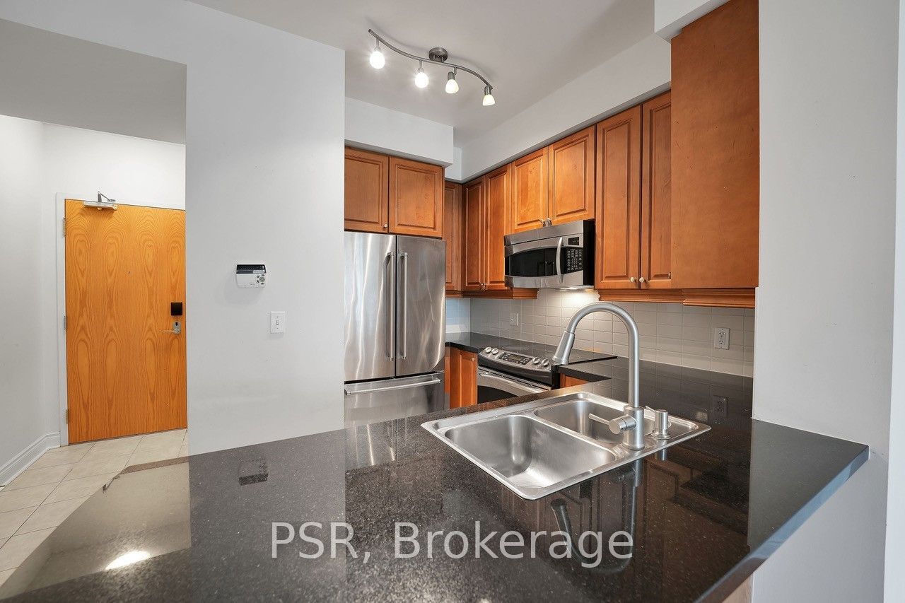 1910 Lake Shore Boulevard W 903 Property Photo 6