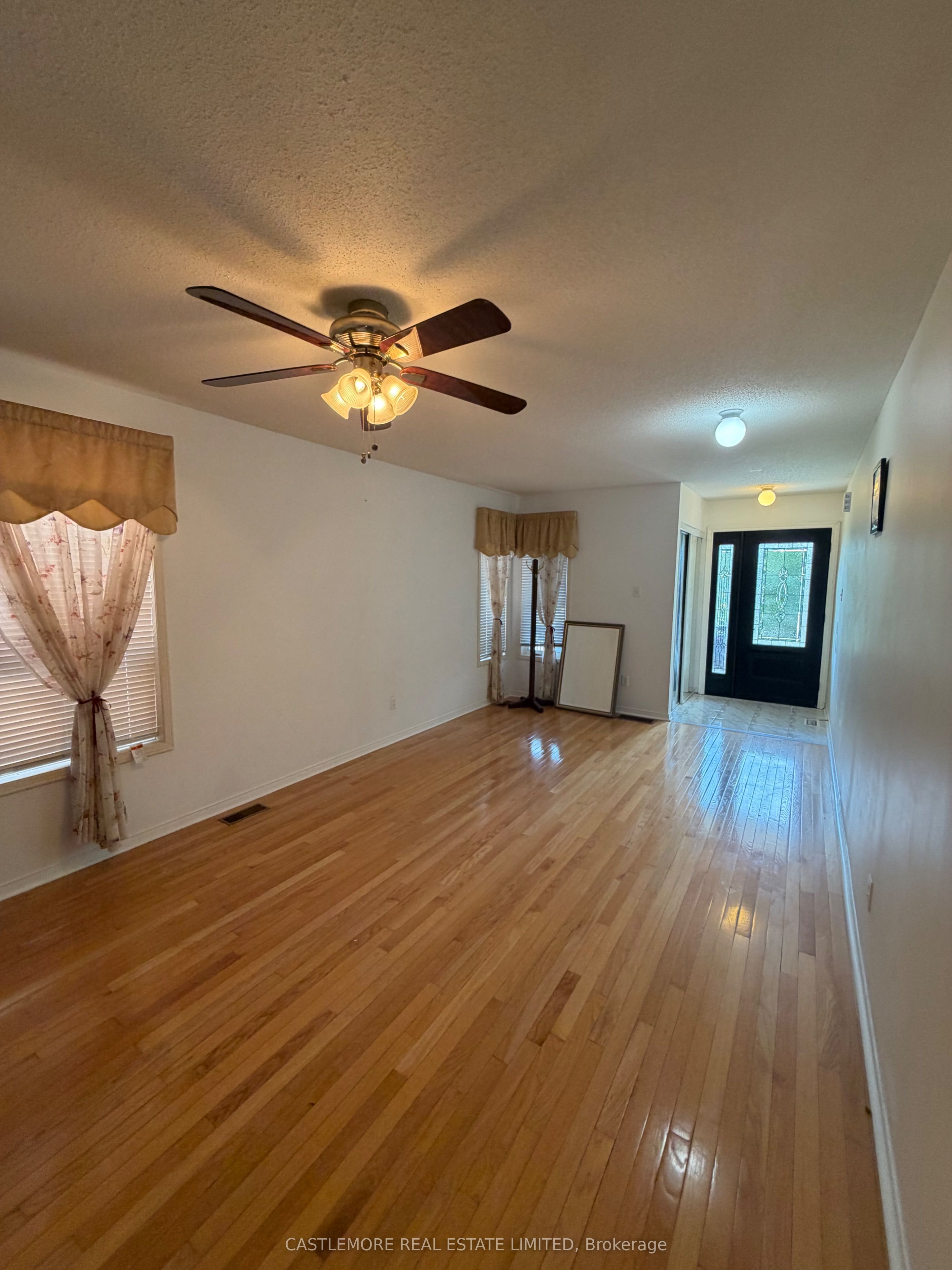 127 Brisdale Drive Property Photo 3