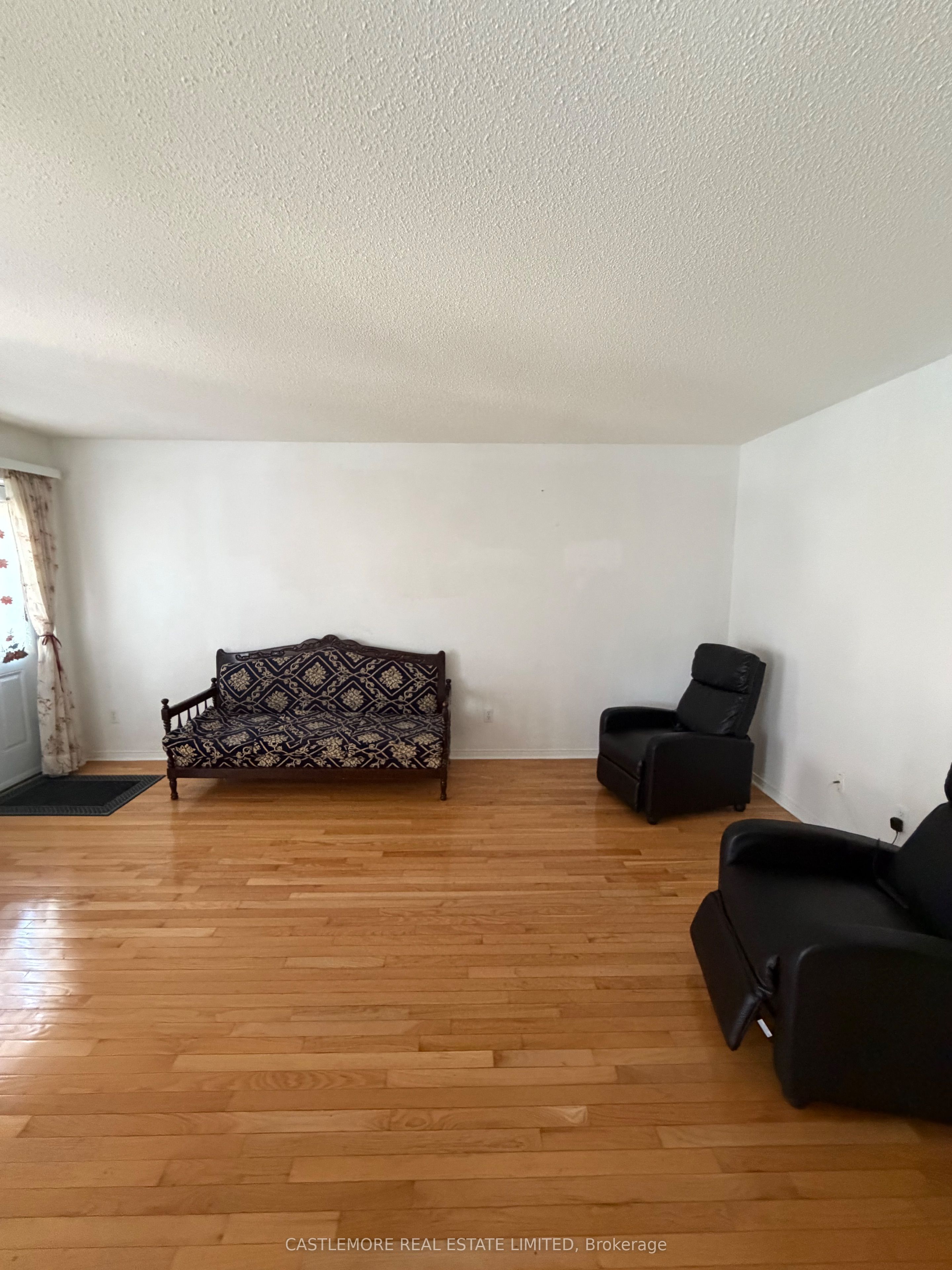 127 Brisdale Drive Property Photo 6