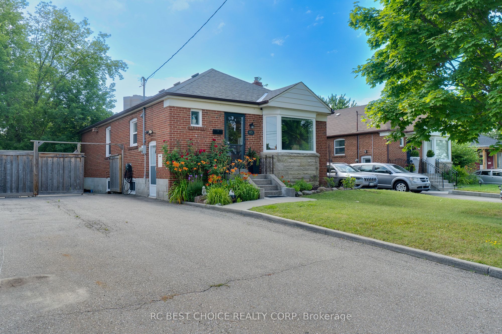45 Mayall Avenue Main Property Photo 3