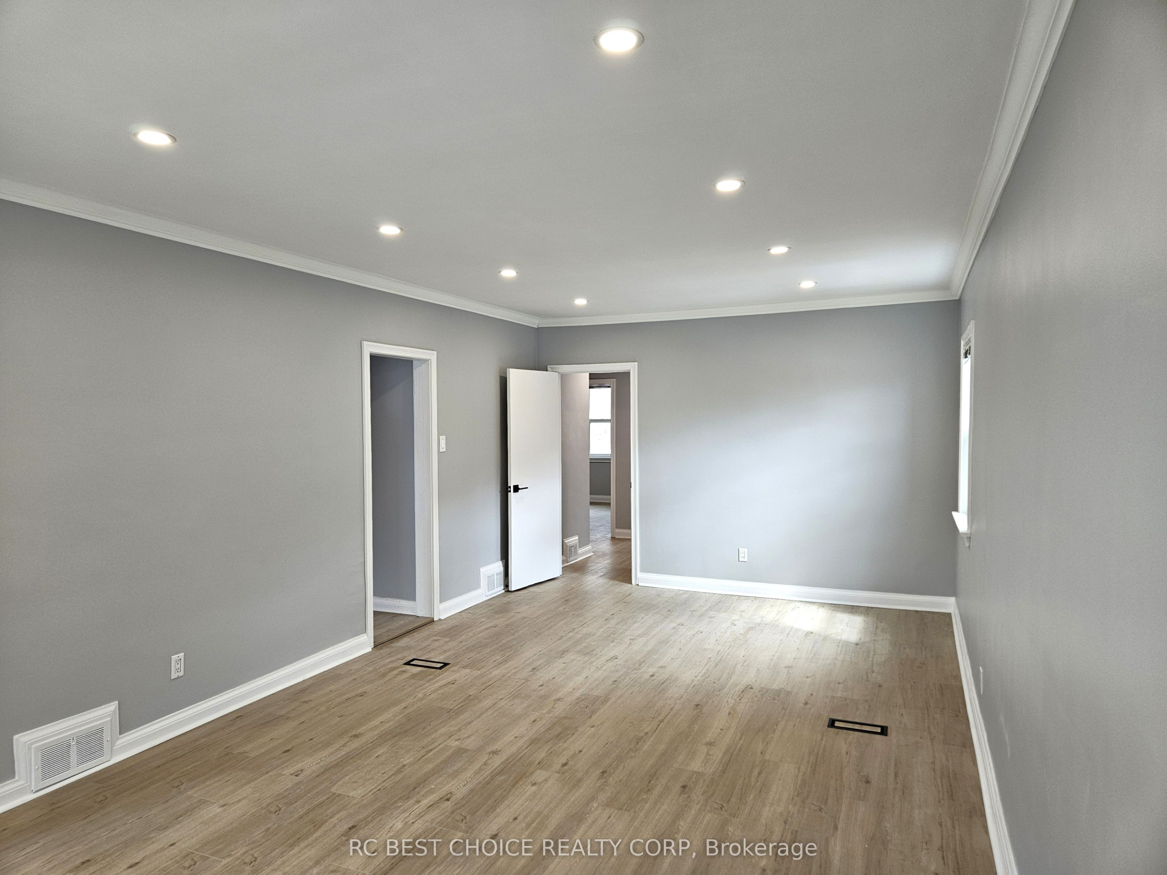 45 Mayall Avenue Main Property Photo 8