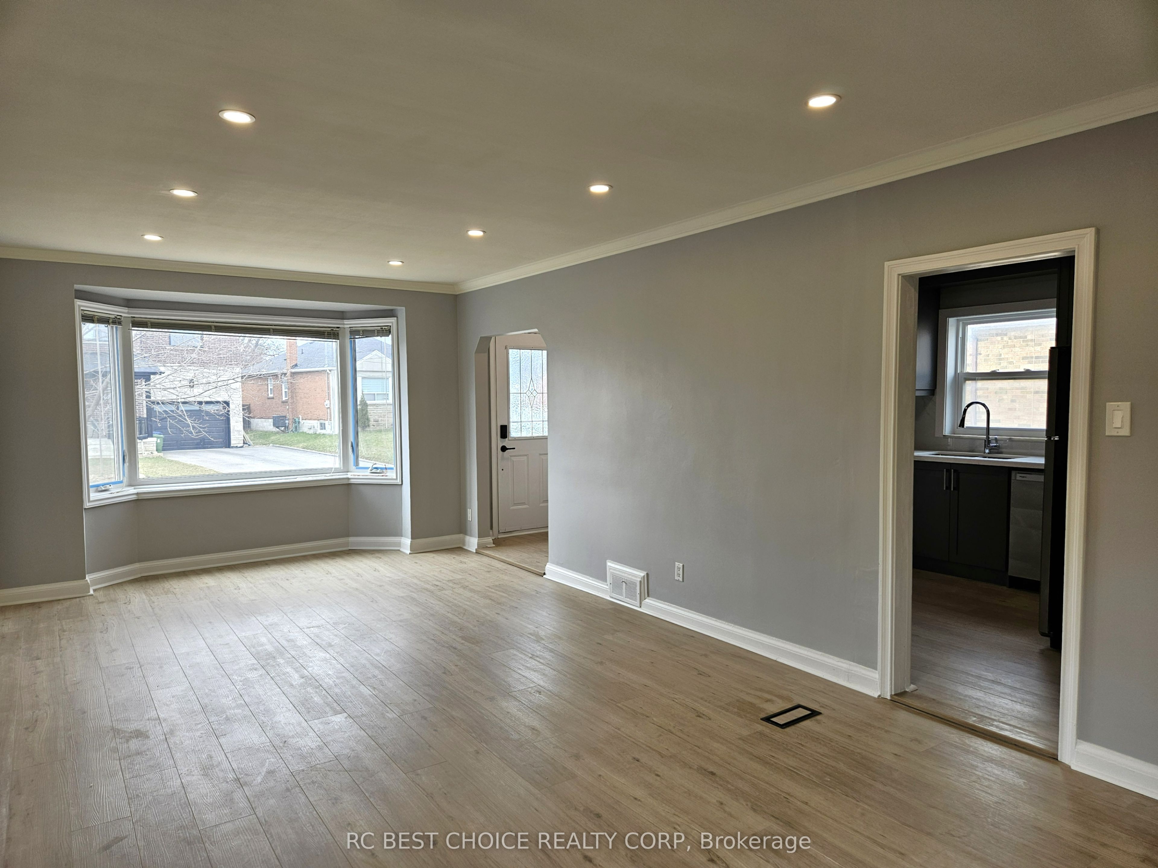 45 Mayall Avenue Main Property Photo 11