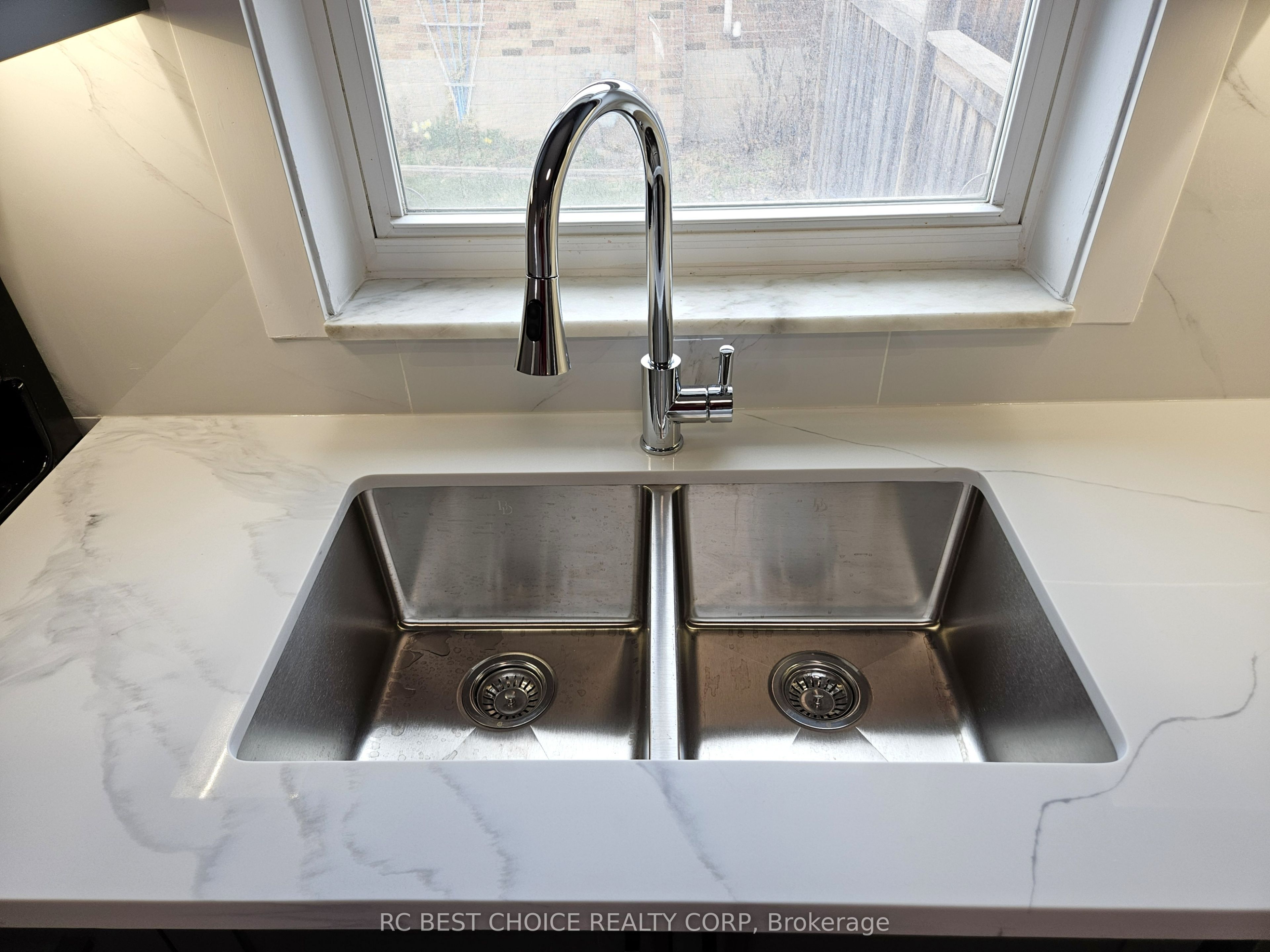 45 Mayall Avenue Main Property Photo 14