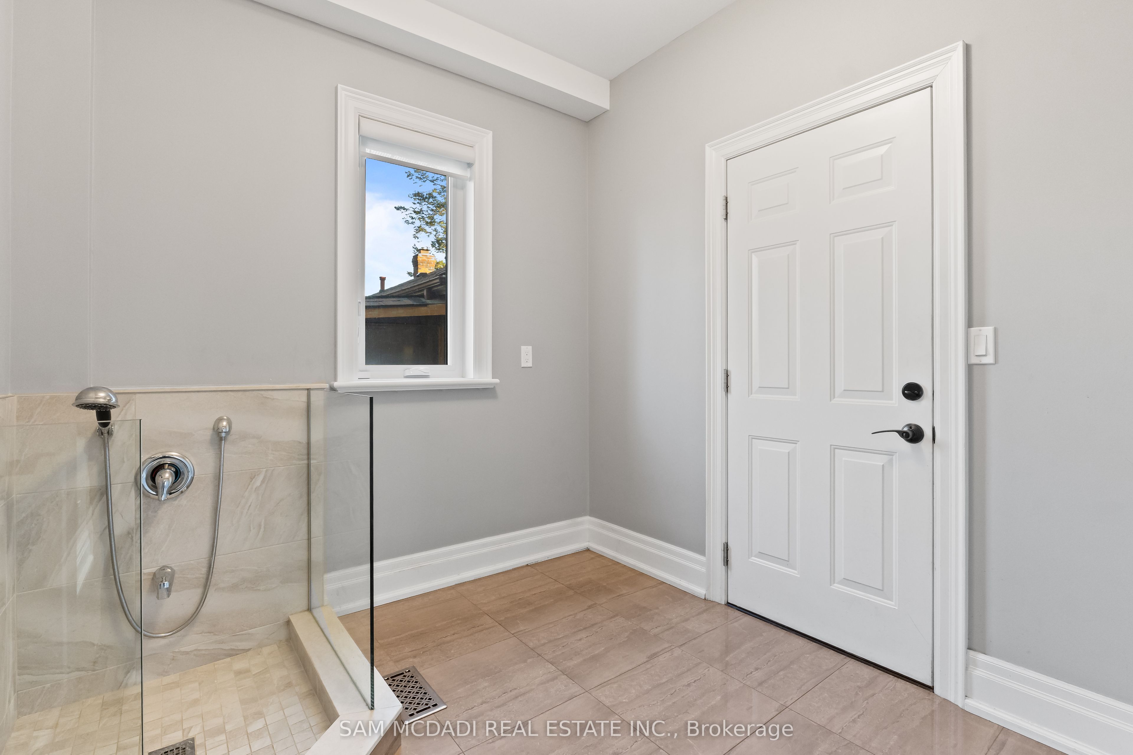 1487 Myron Drive Property Photo 18