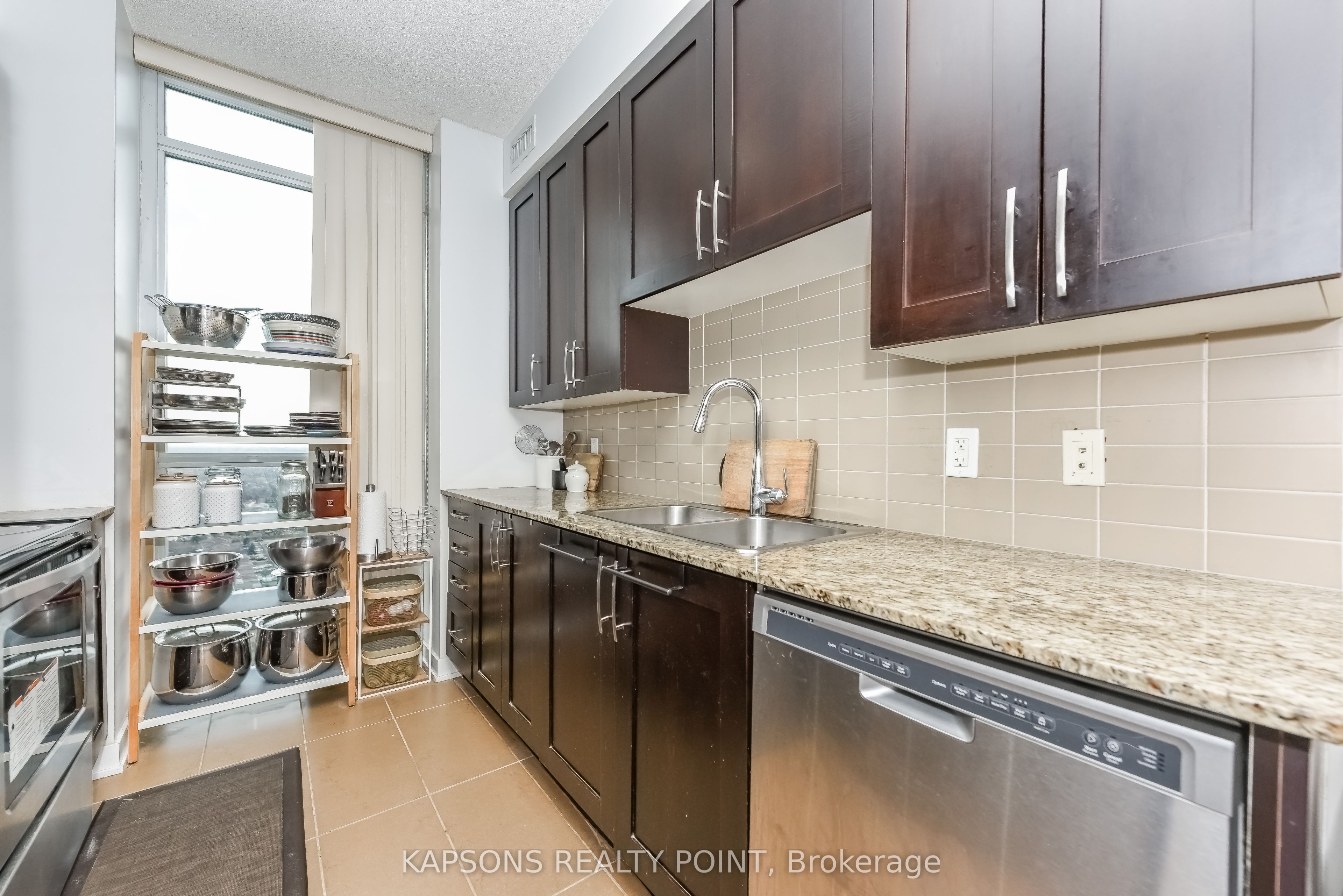 4070 Confederation Parkway 2204 Property Photo 12
