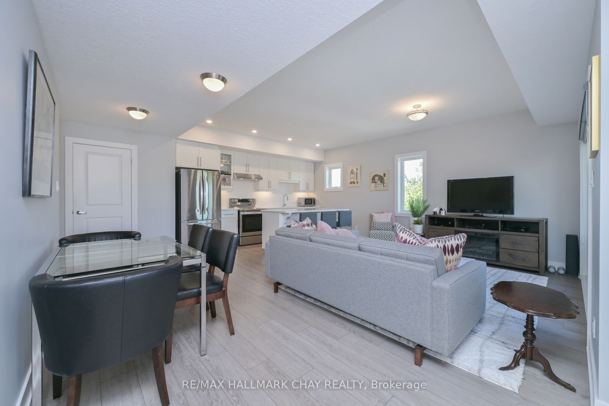 17 Centre Street 312 Property Photo 16