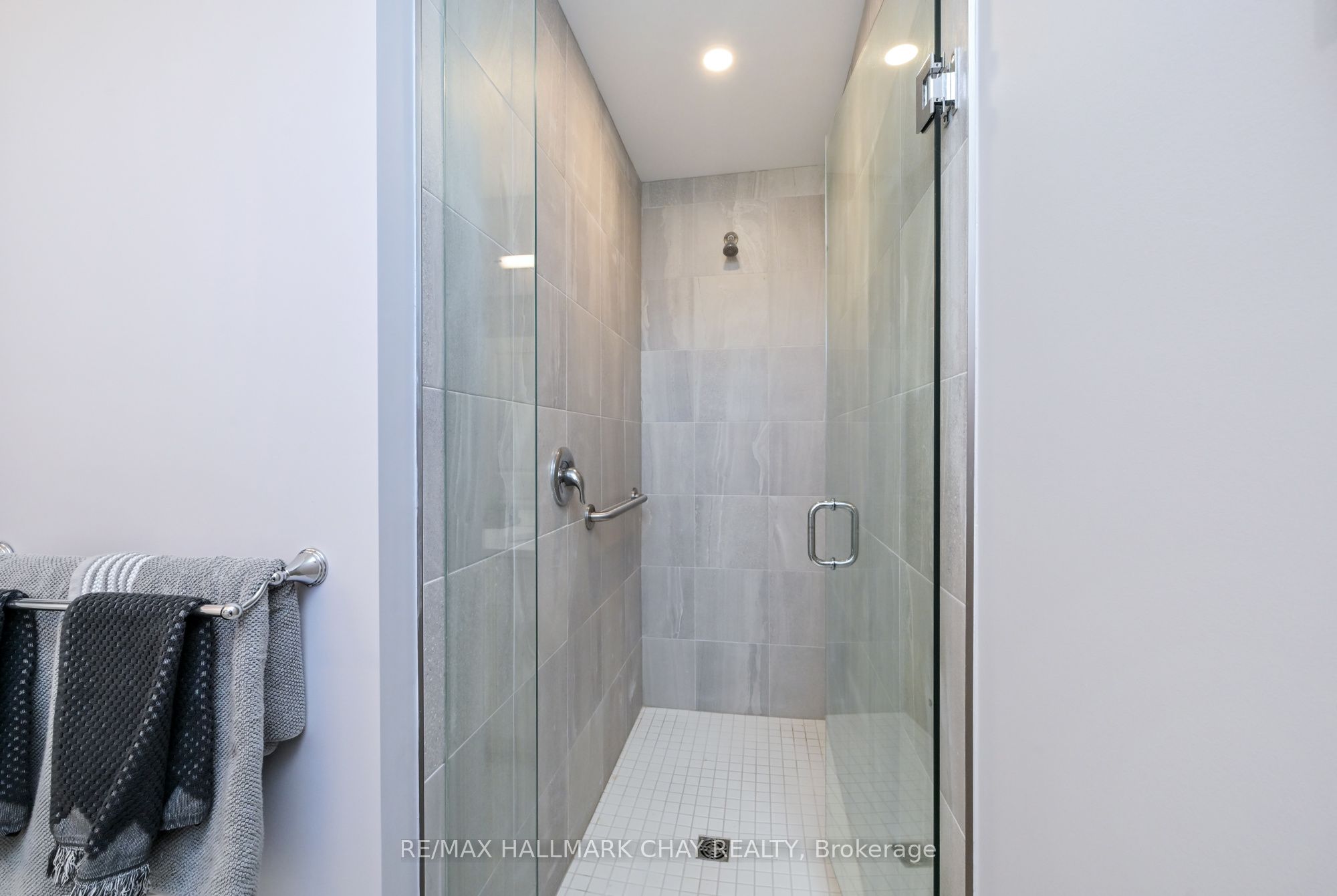 17 Centre Street 312 Property Photo 23