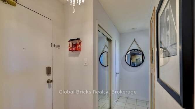 49 Queen Street E 501 Property Photo 4