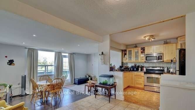 49 Queen Street E 501 Property Photo 6