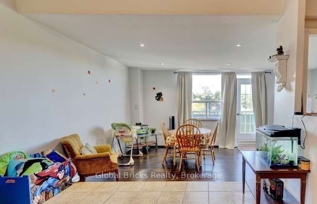 49 Queen Street E 501 Property Photo 7