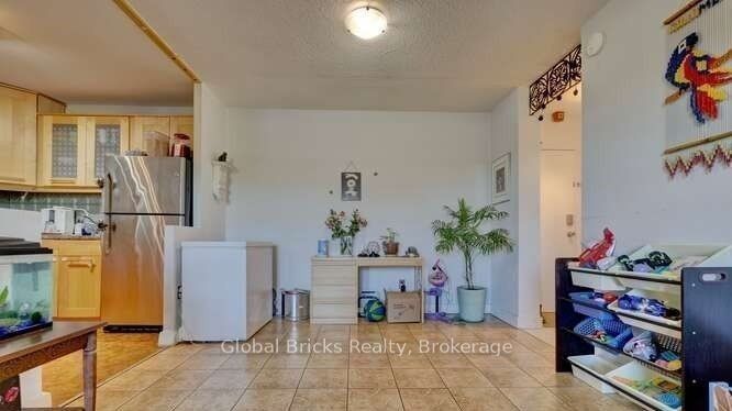 49 Queen Street E 501 Property Photo 8