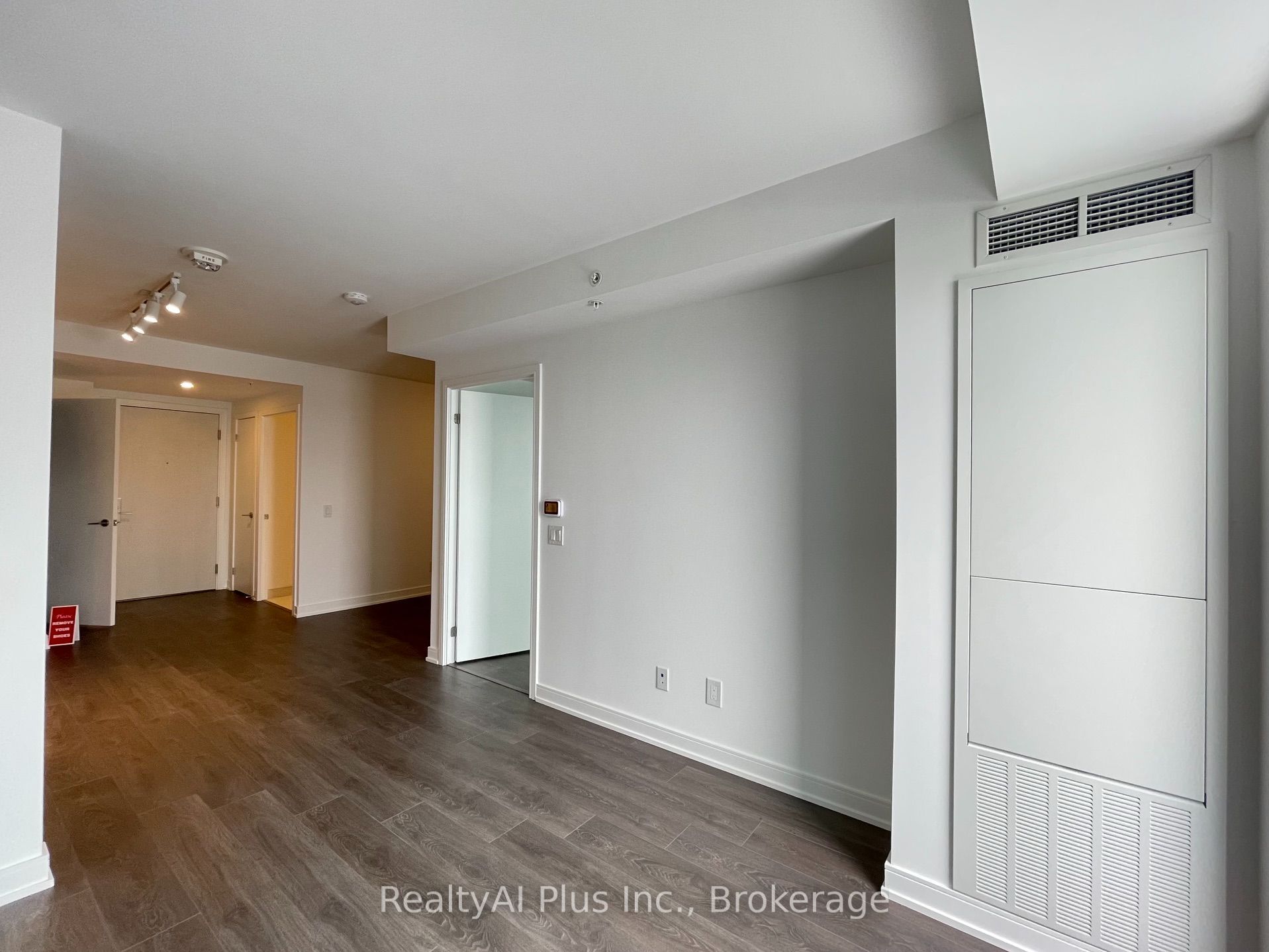 30 Samuel Wood Way 2405 Property Photo 5