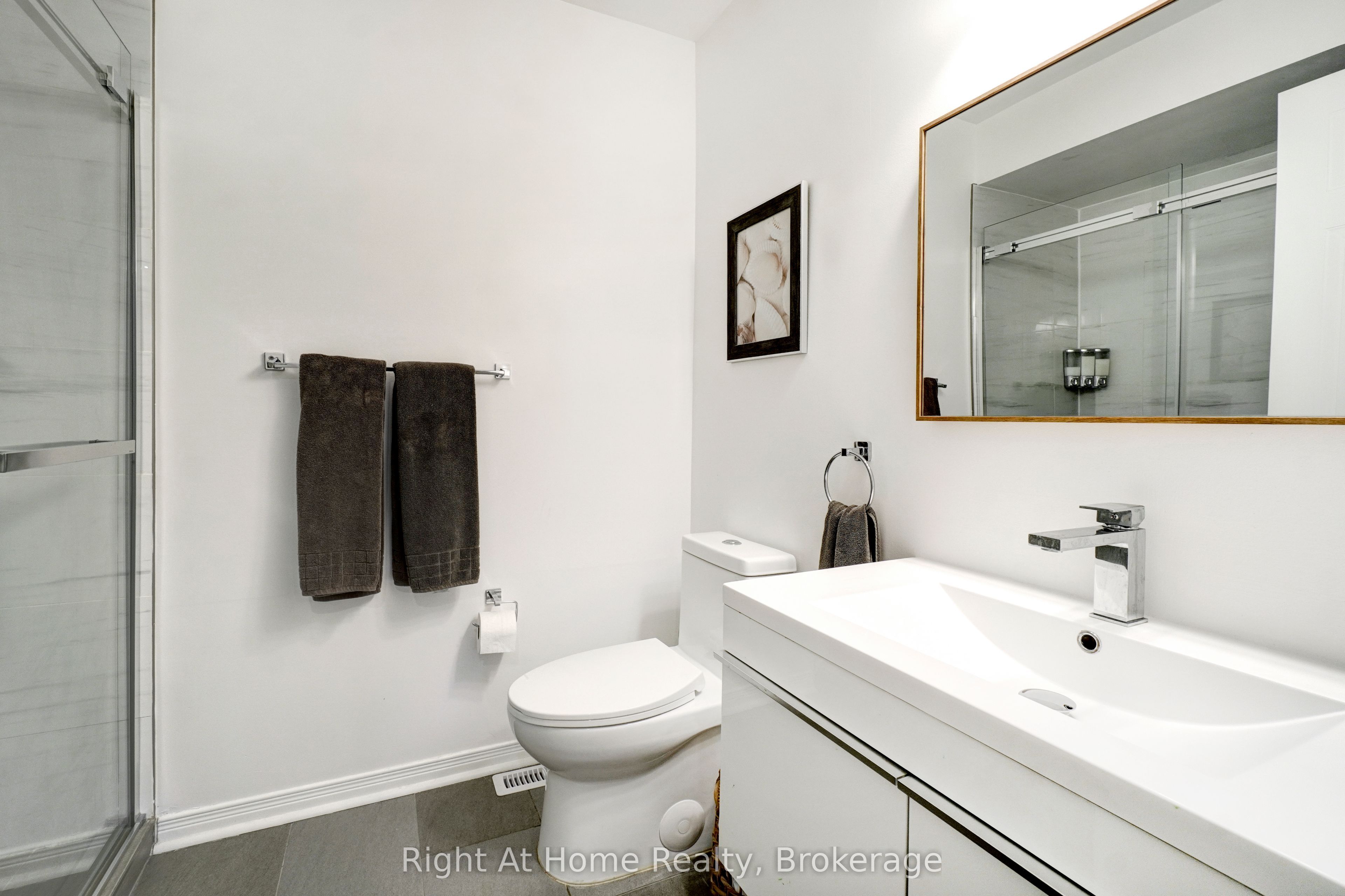 5223 Fairford Crescent 51 Property Photo 27