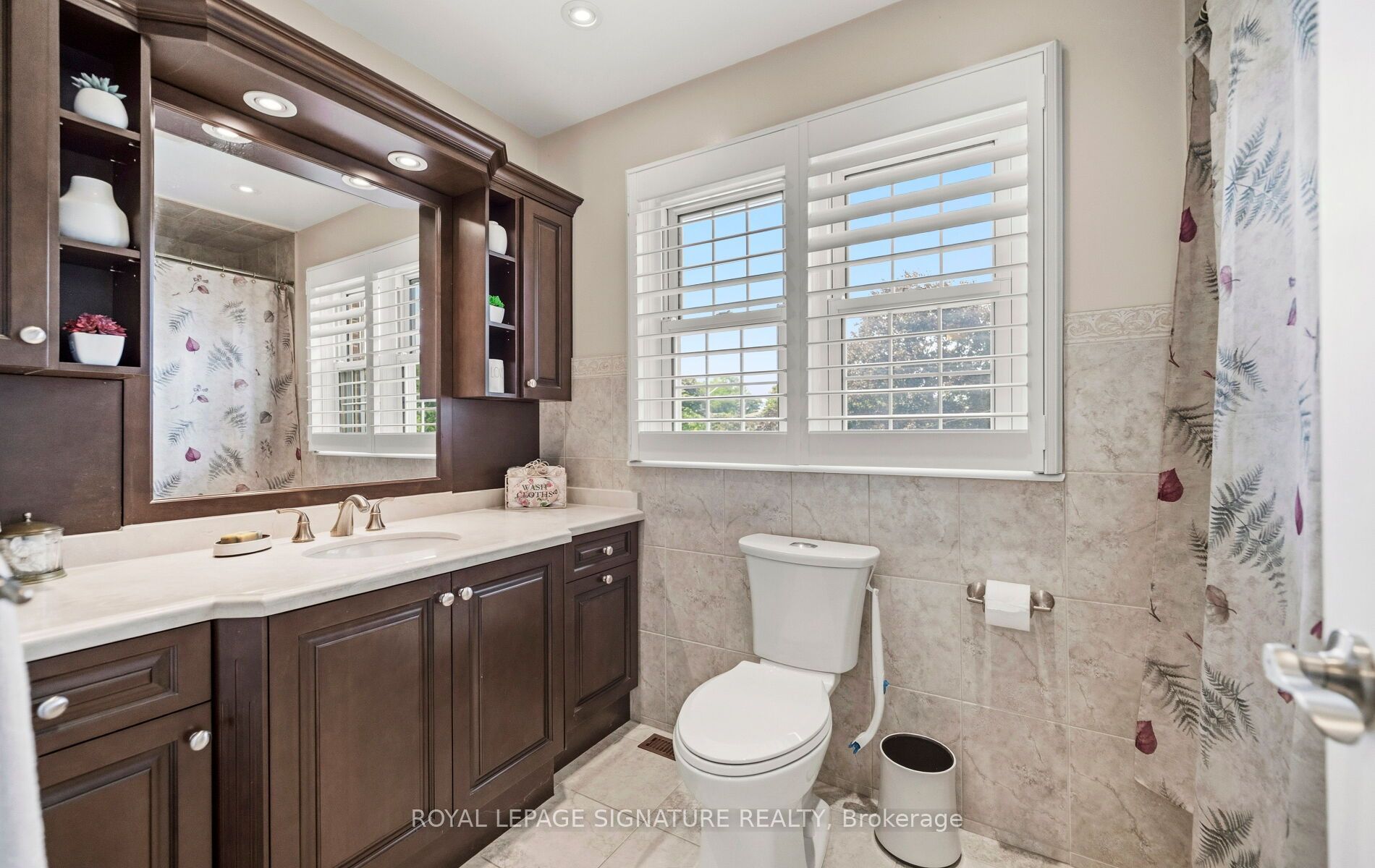 1892 Beechknoll Avenue Property Photo 23