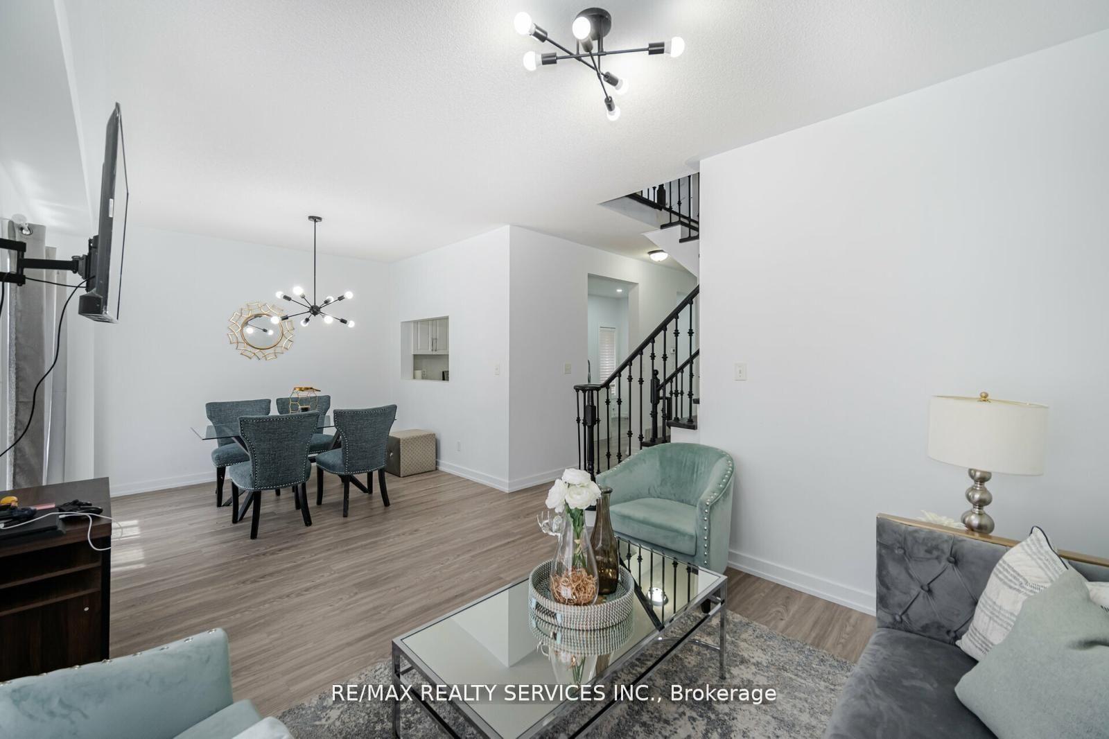 17 Dawes Road Property Photo 6