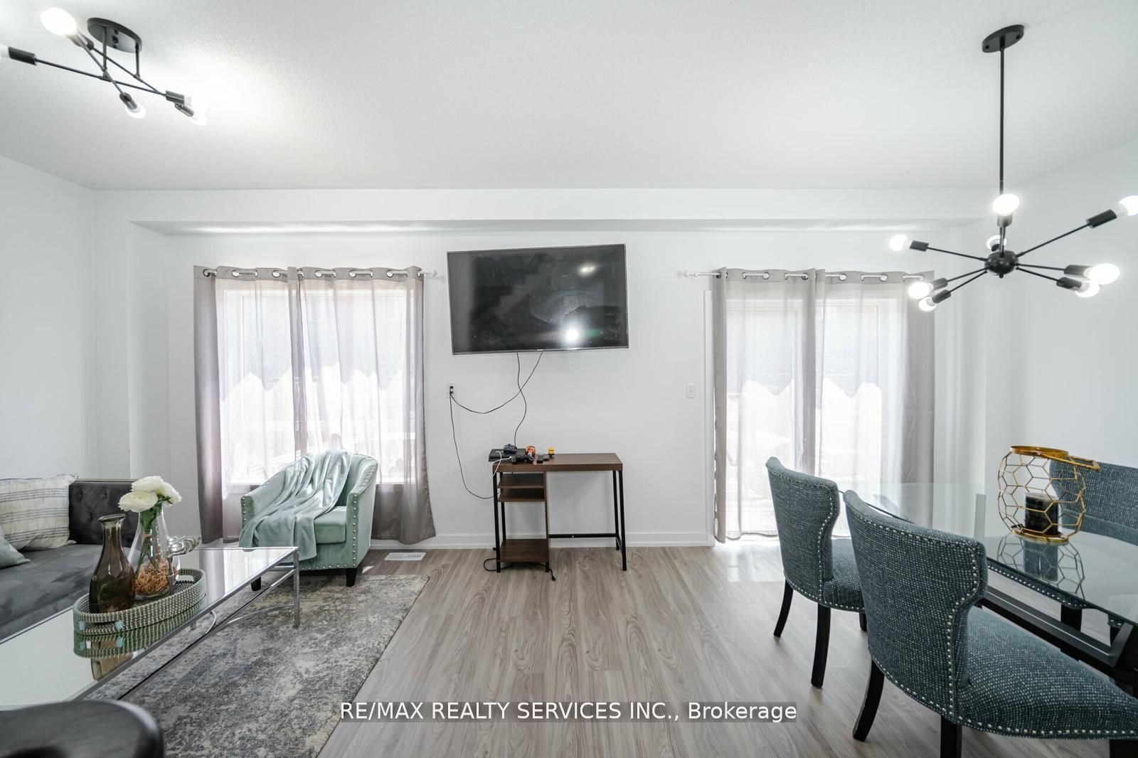 17 Dawes Road Property Photo 9