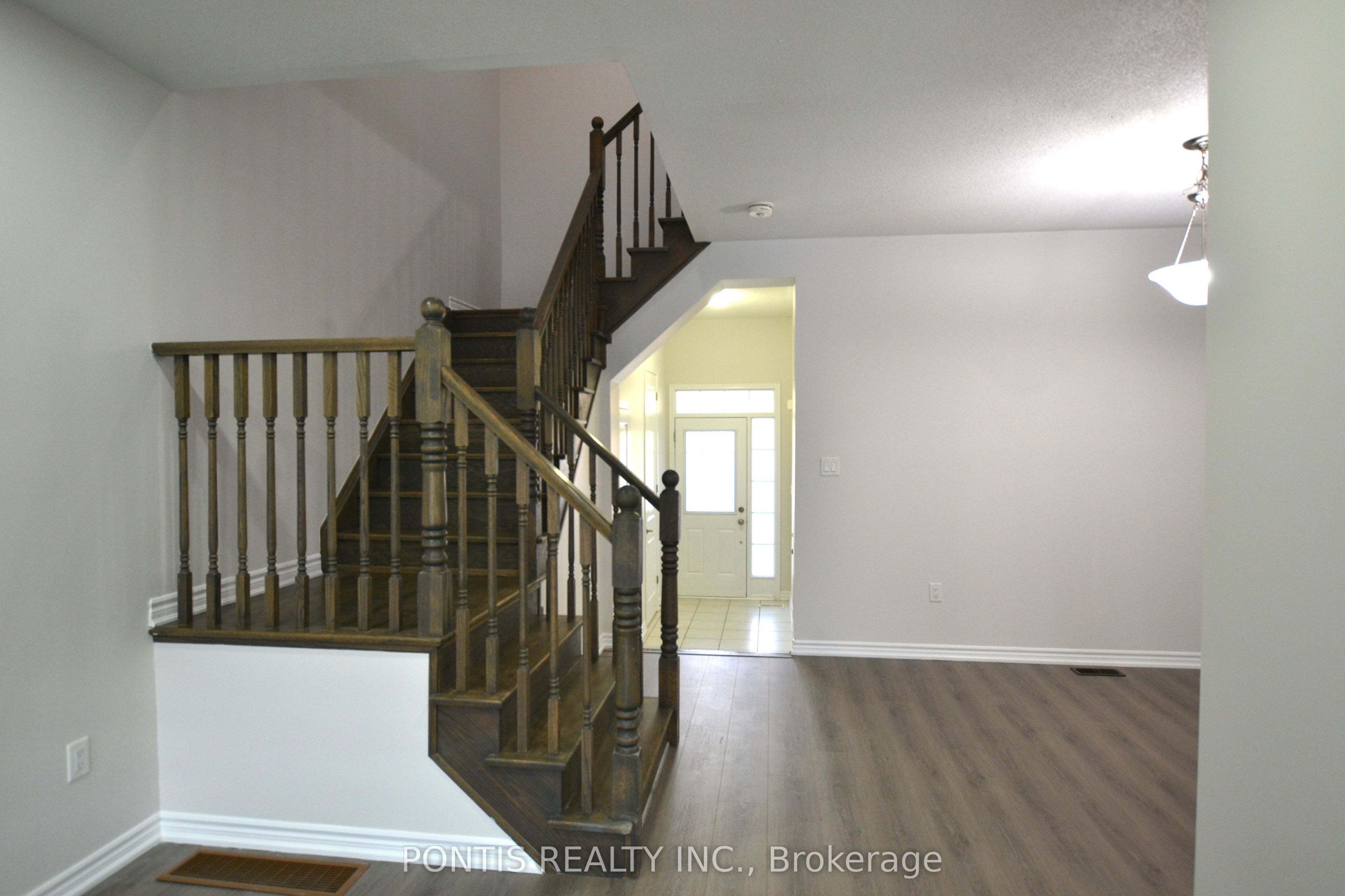 47 Phyllis Drive Property Photo 4