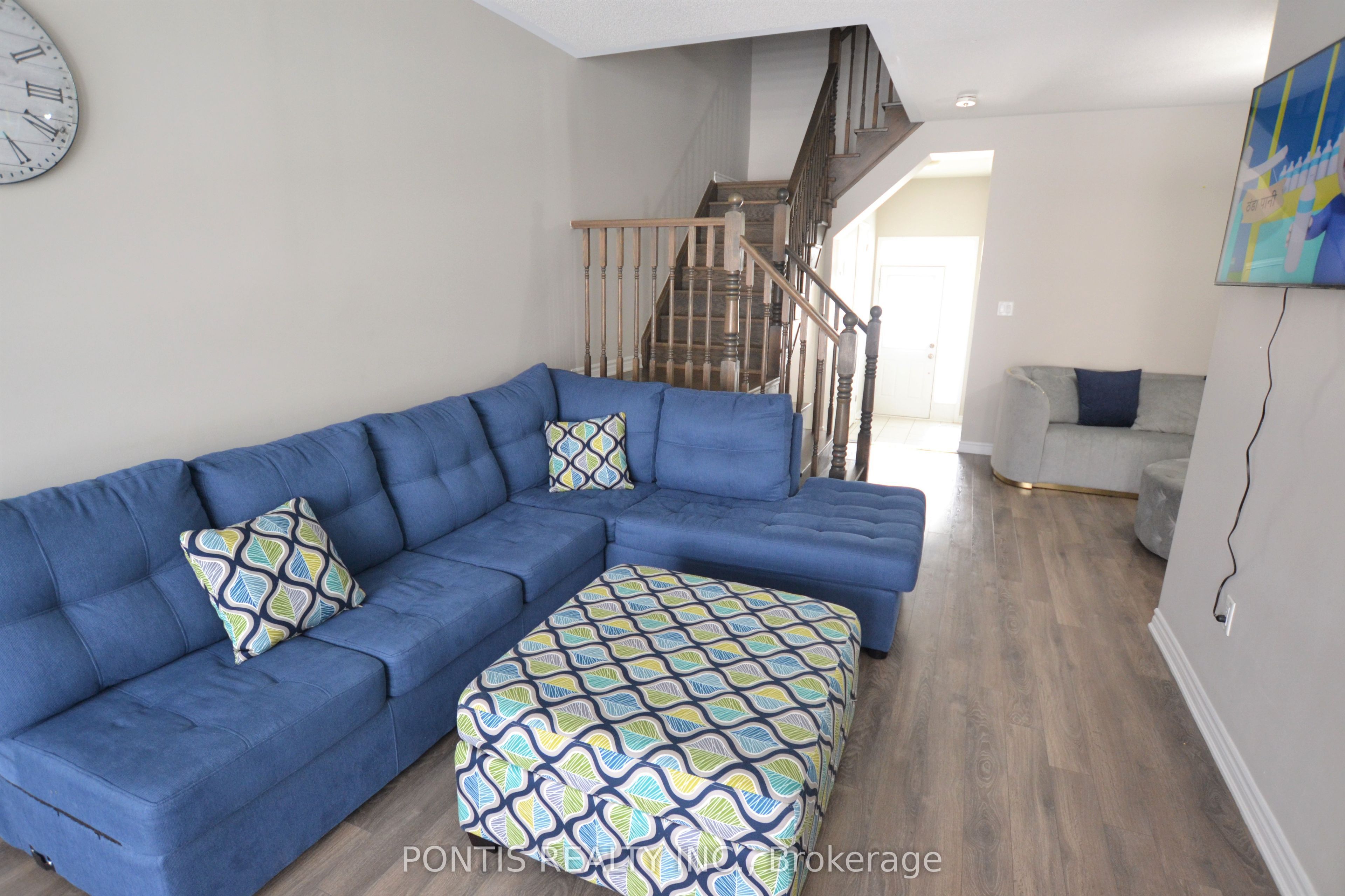 47 Phyllis Drive Property Photo 5