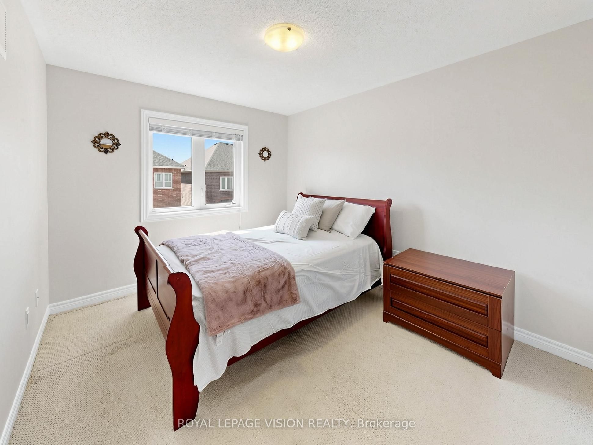 24 Pennycross Crescent Property Photo 16