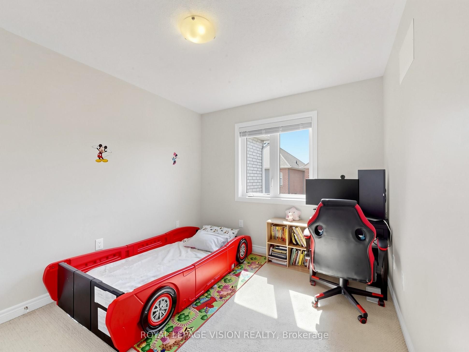 24 Pennycross Crescent Property Photo 18