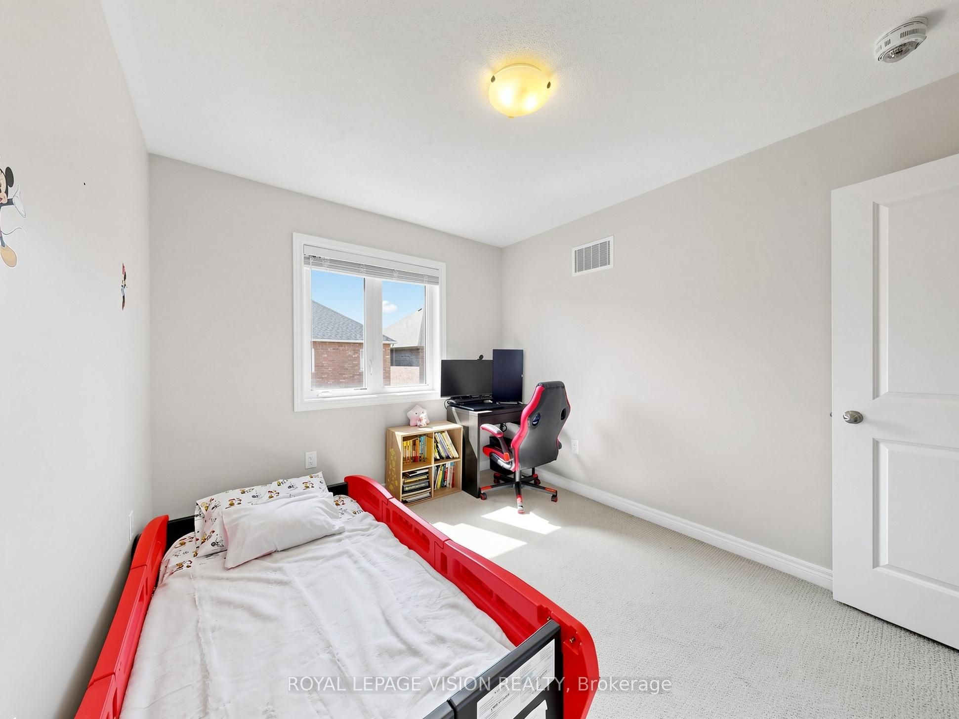 24 Pennycross Crescent Property Photo 19