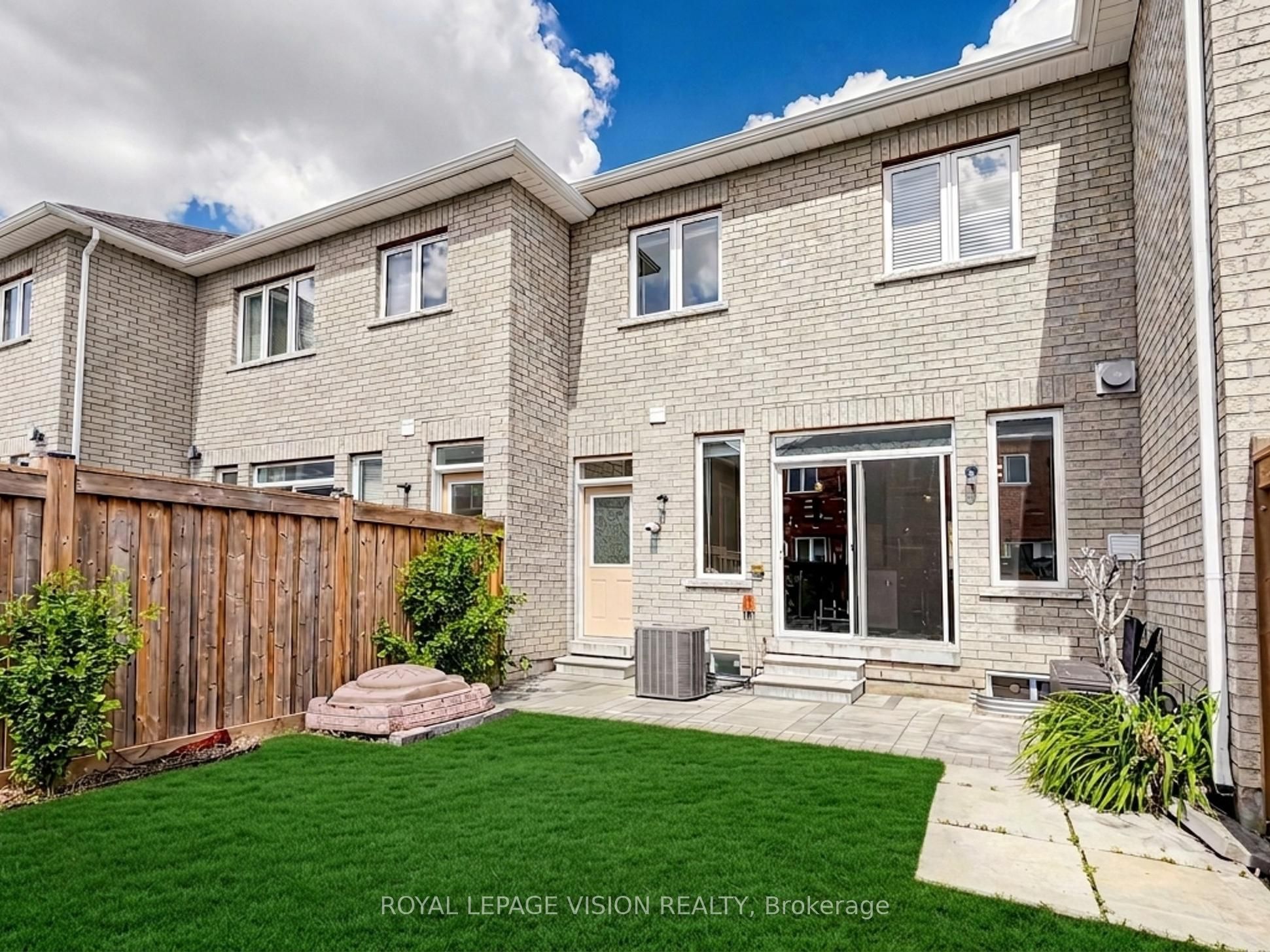 24 Pennycross Crescent Property Photo 24