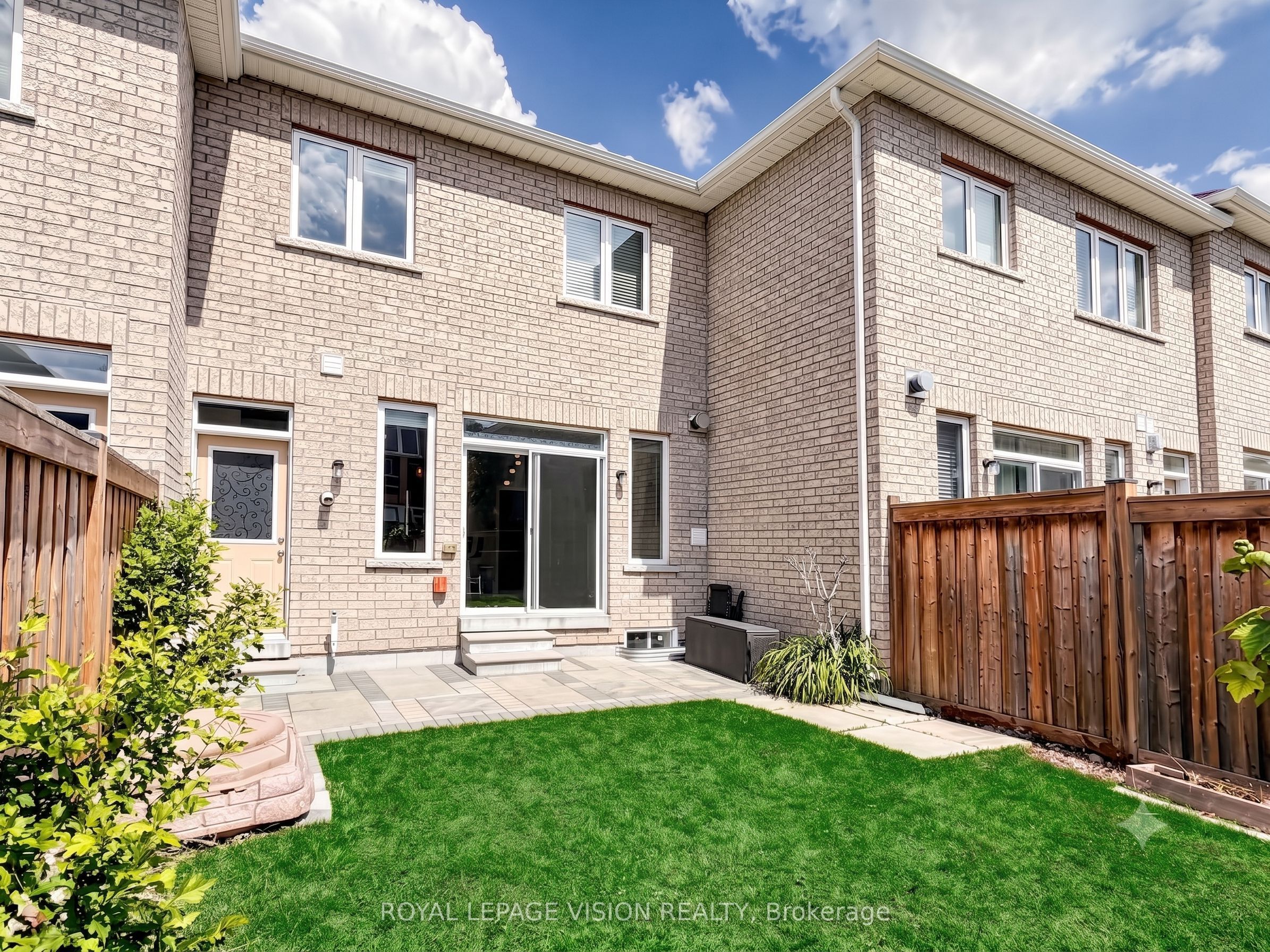 24 Pennycross Crescent Property Photo 25