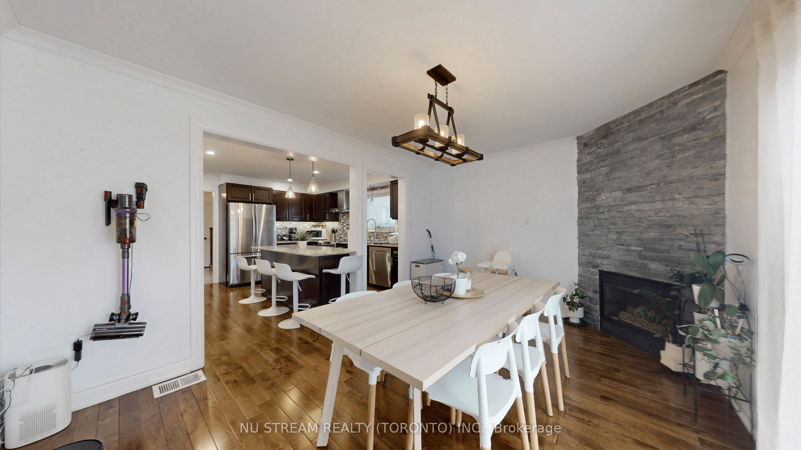 3926 Hazelridge Road Property Photo 14