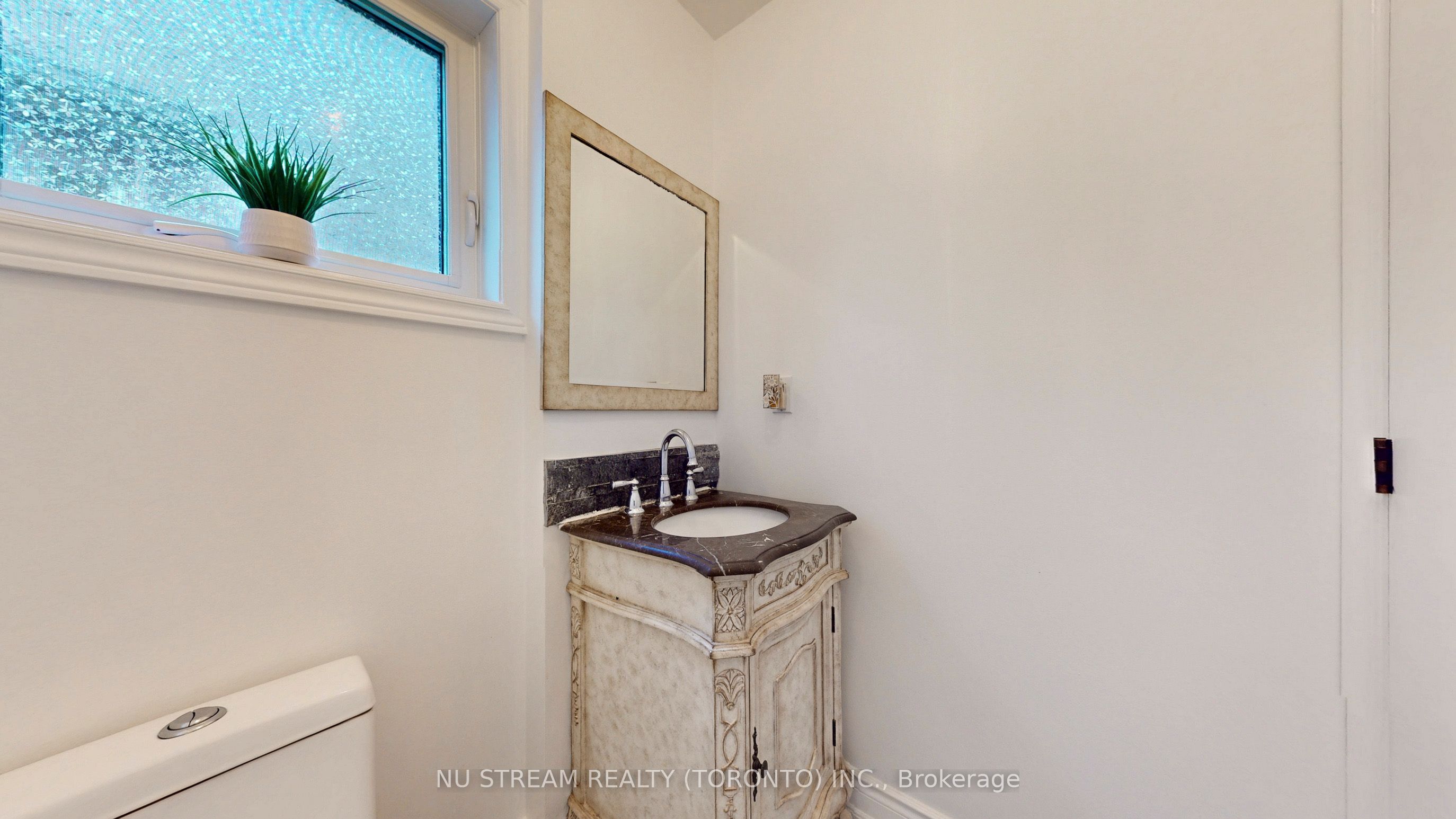 3926 Hazelridge Road Property Photo 15