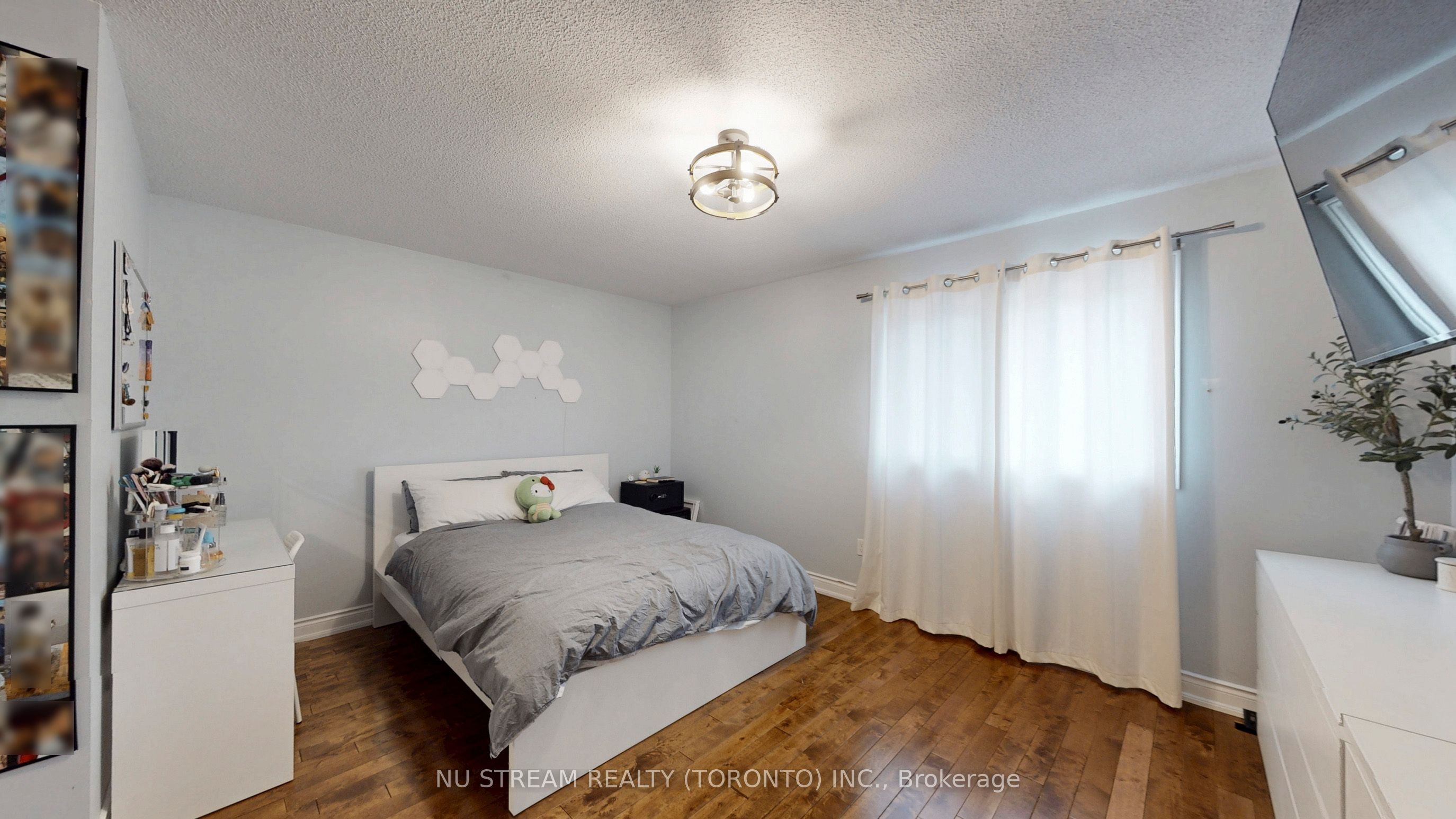 3926 Hazelridge Road Property Photo 18