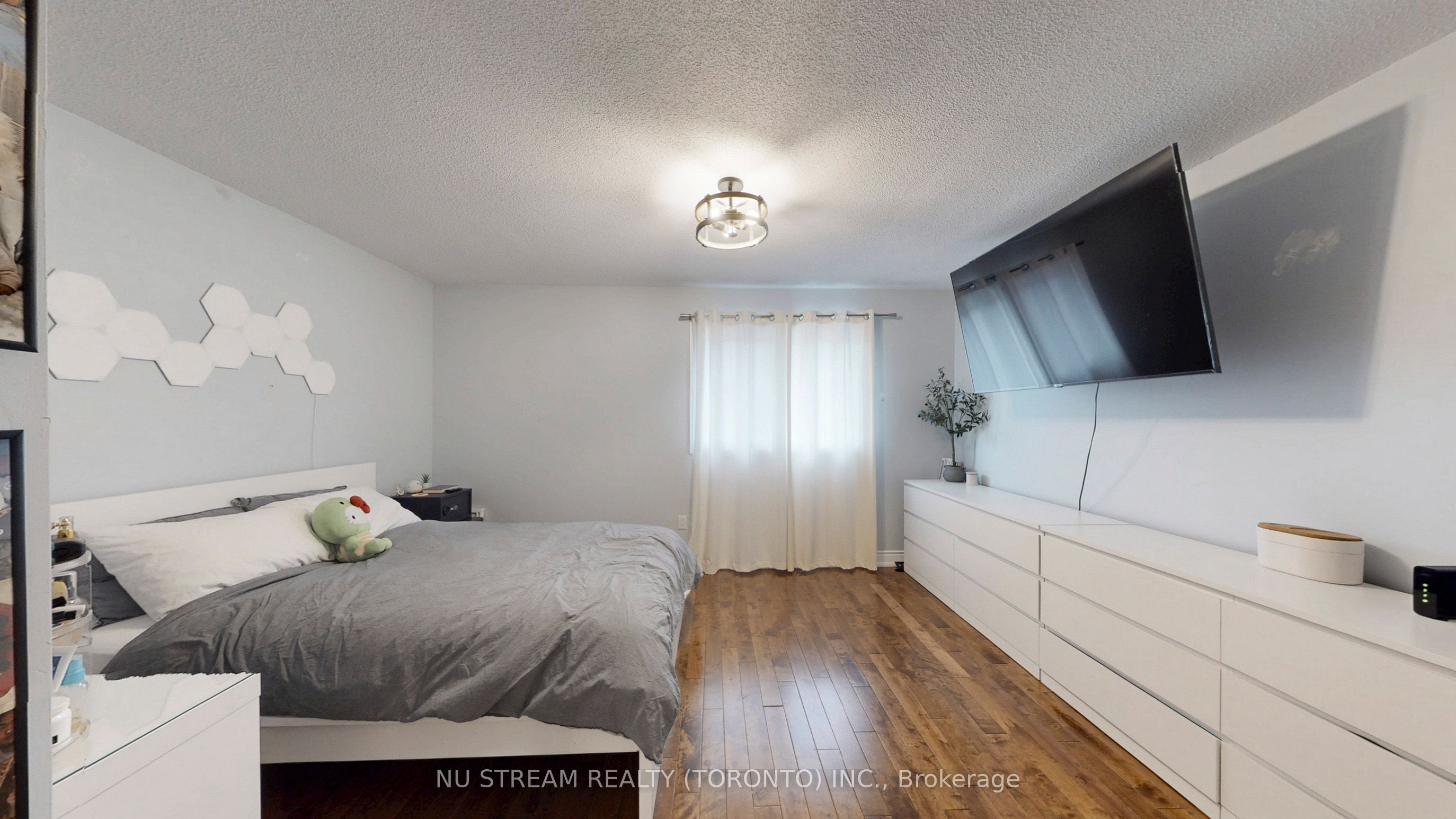 3926 Hazelridge Road Property Photo 19