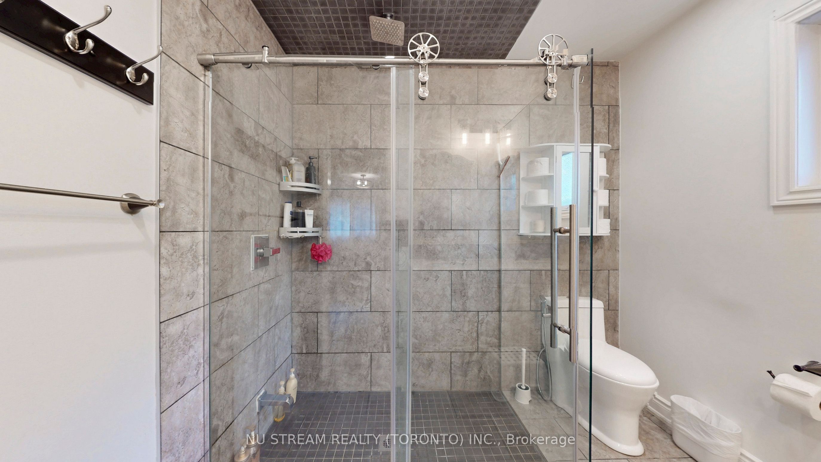 3926 Hazelridge Road Property Photo 25