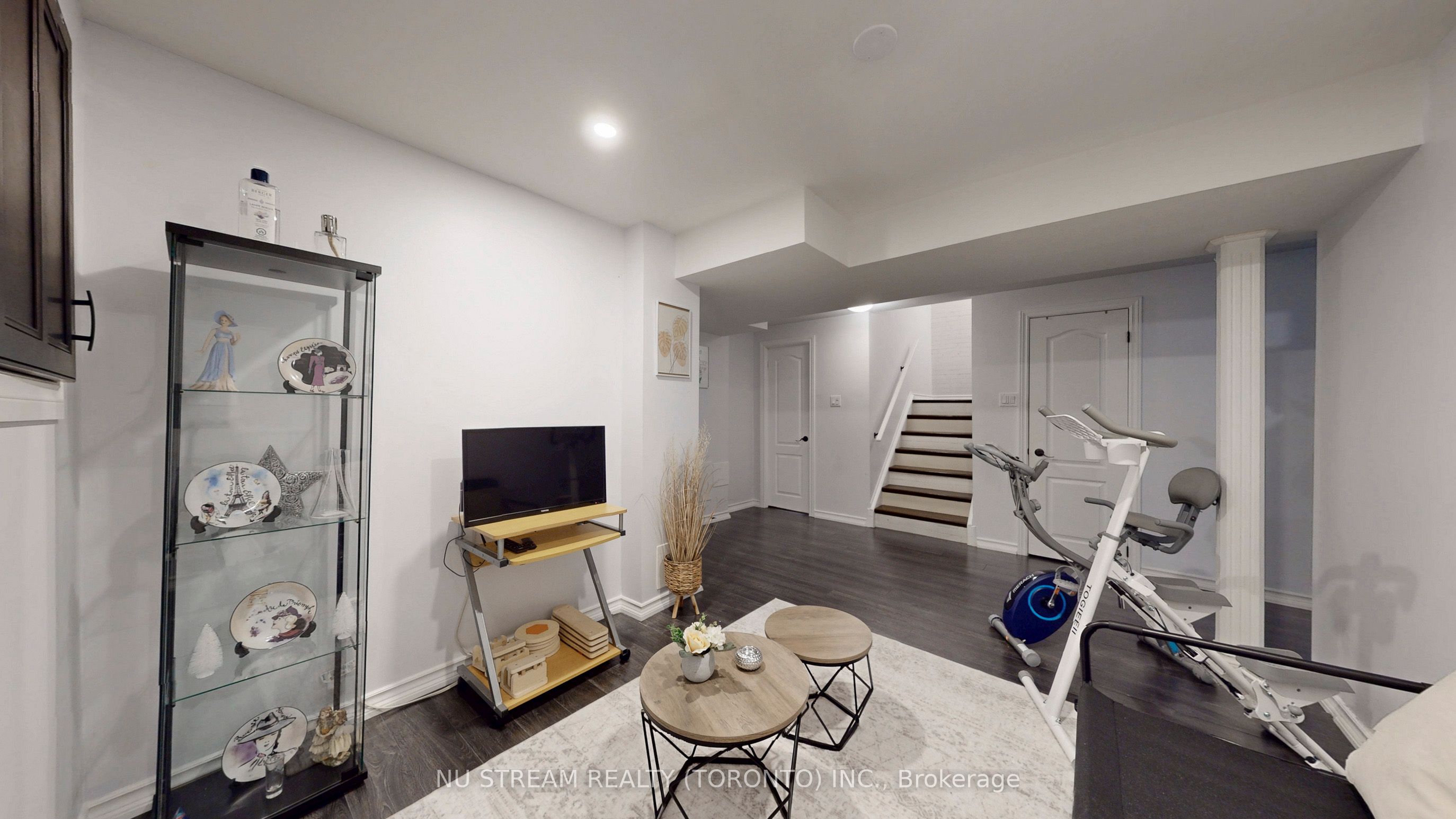 3926 Hazelridge Road Property Photo 36