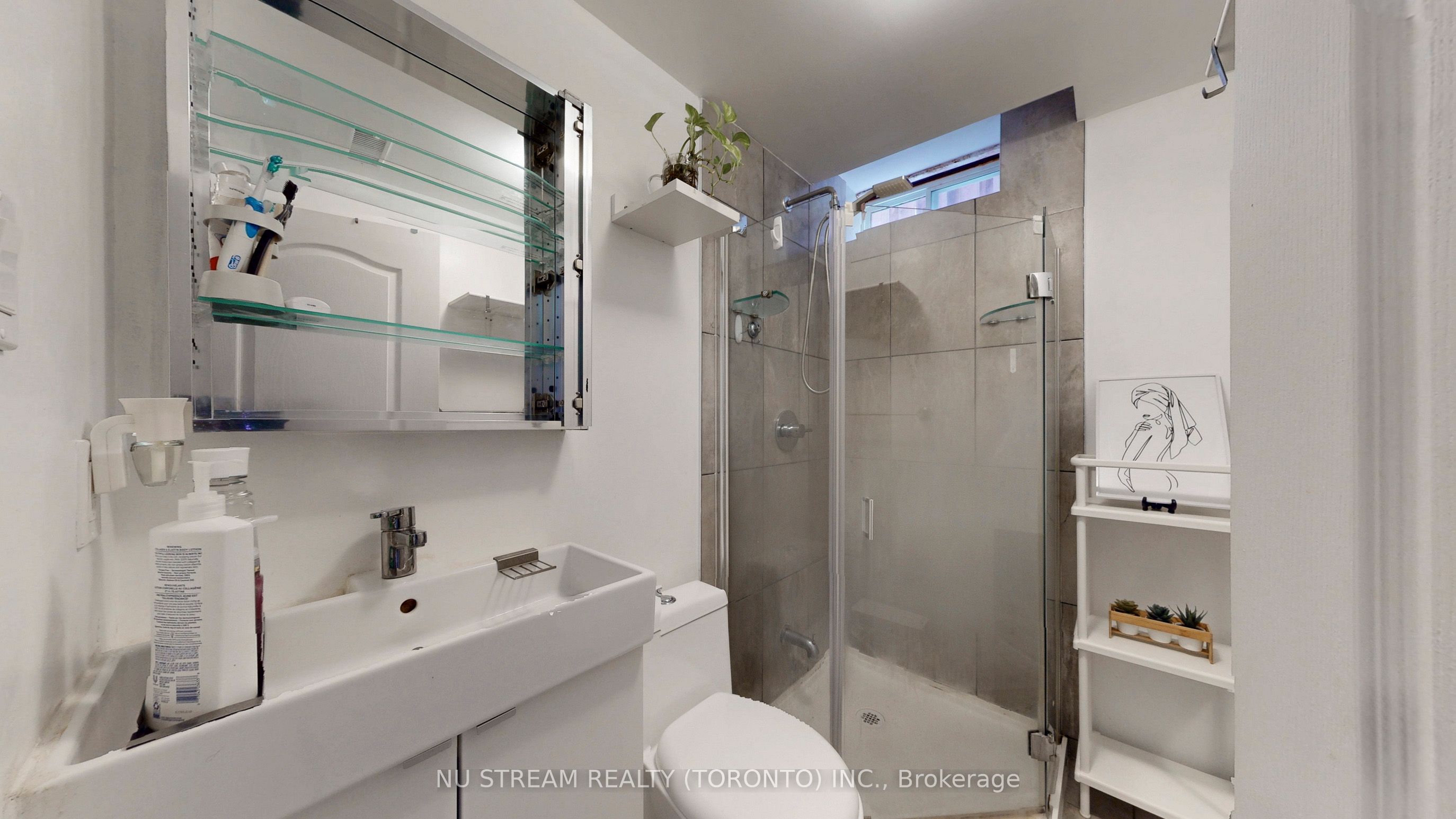 3926 Hazelridge Road Property Photo 44