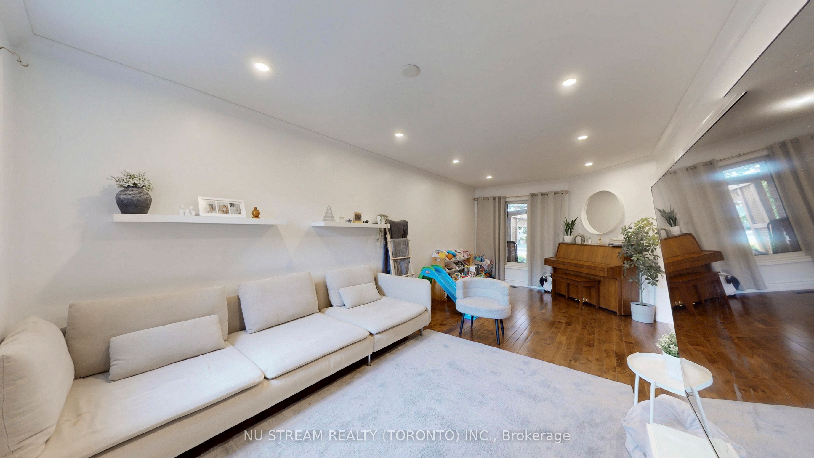 3926 Hazelridge Road Property Photo 50